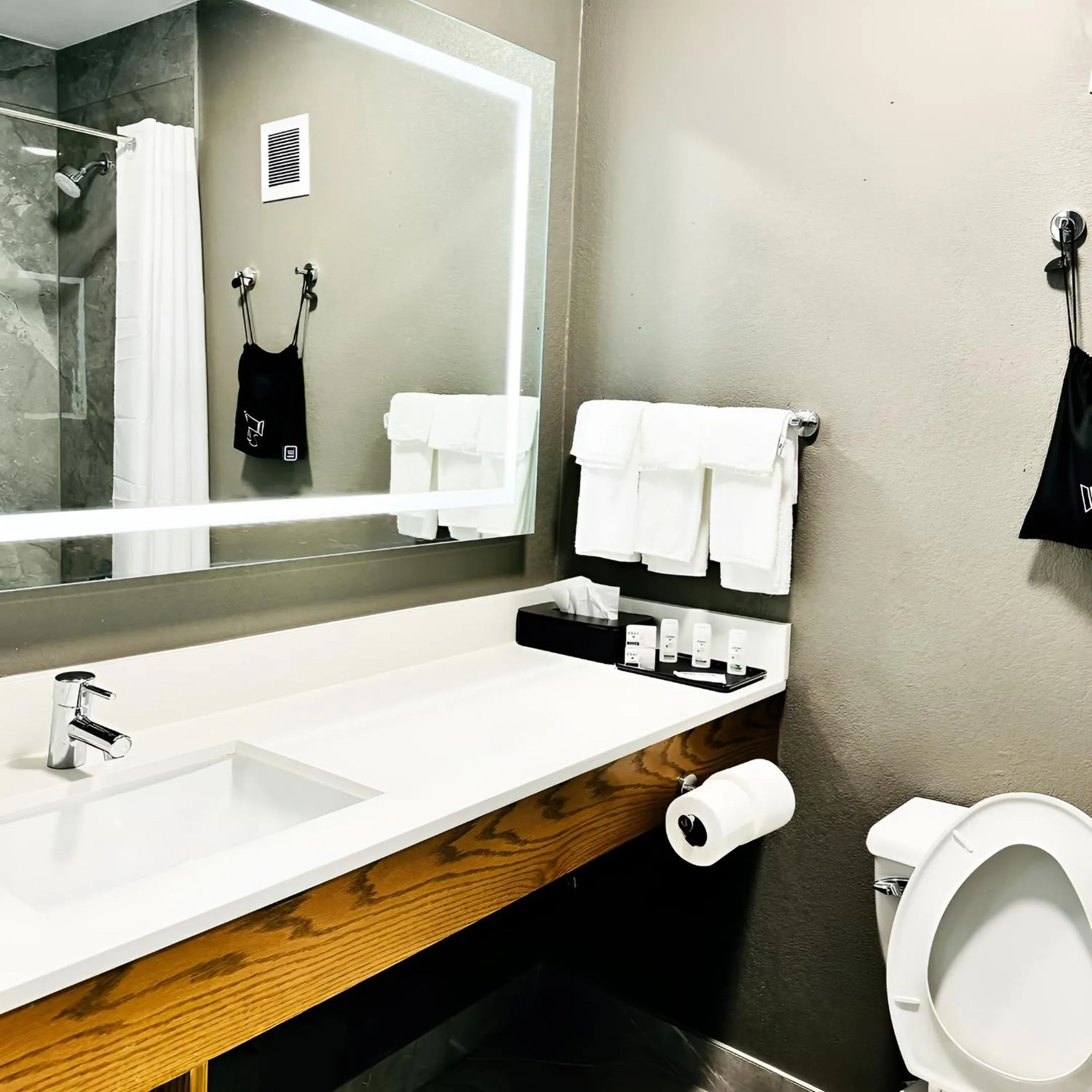 Toilet in Silver Beach Hotel