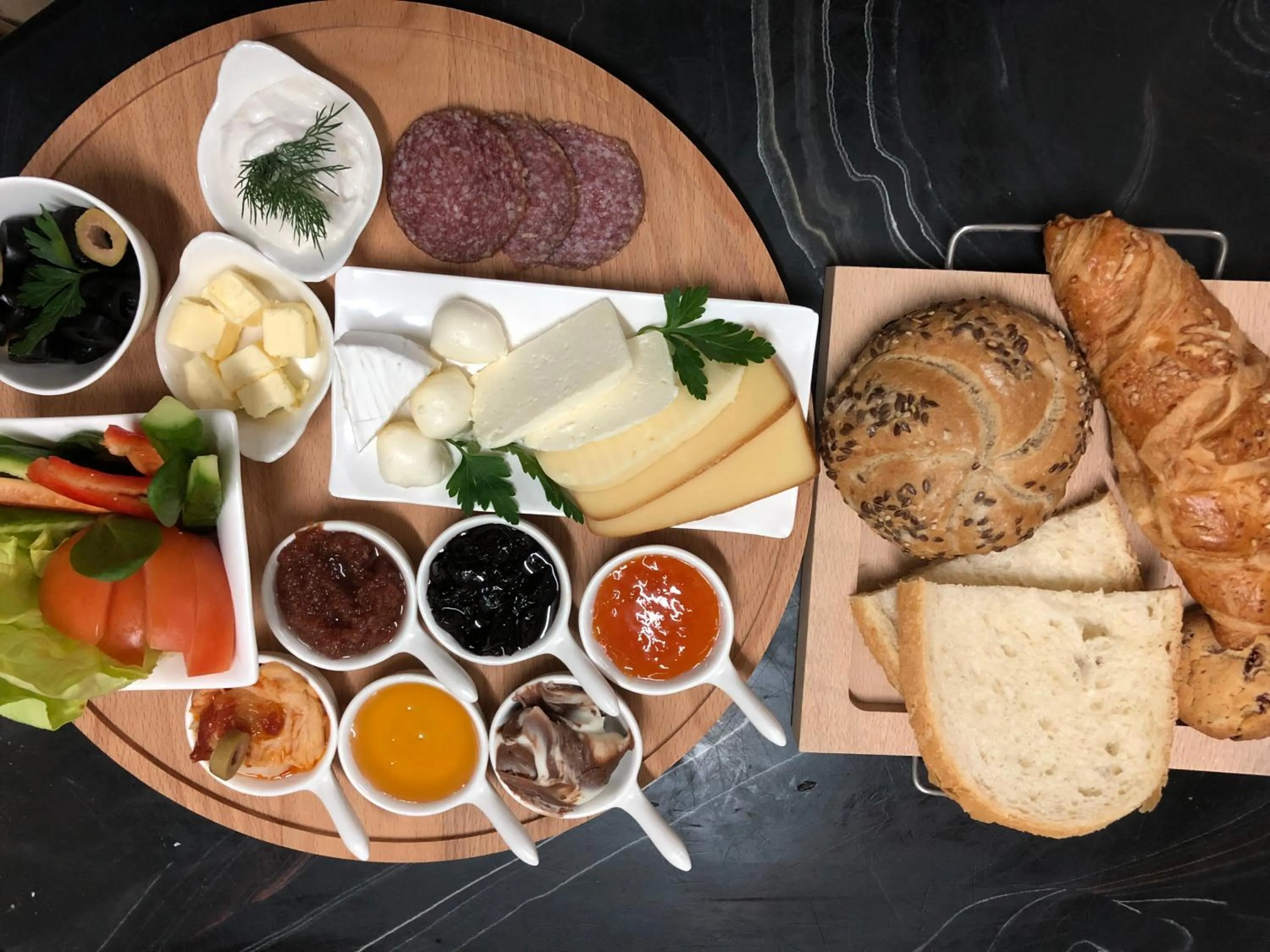 Food and drinks in Hotel Plaza