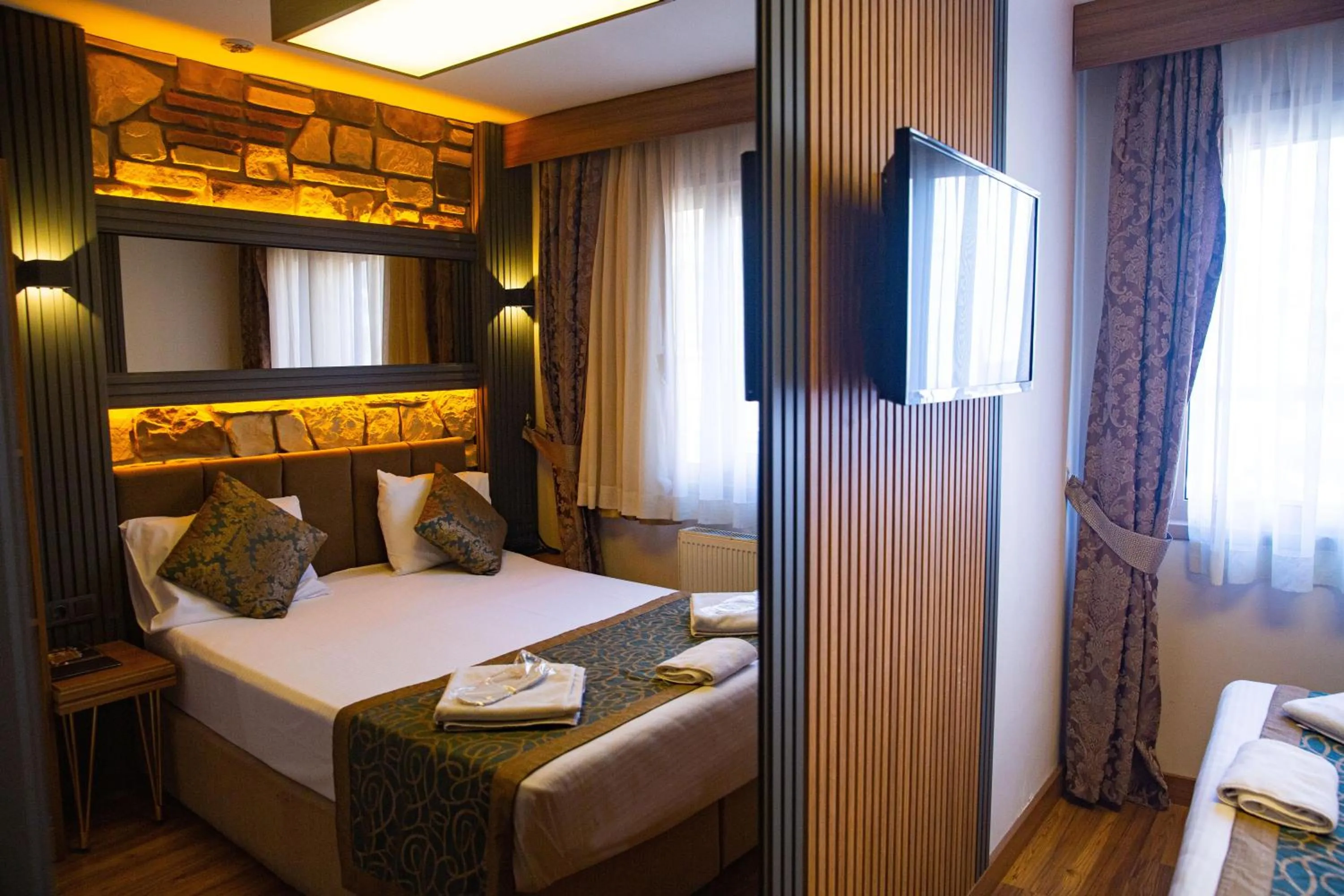 Massage, Bed in Emirtimes Hotel Kadıköy