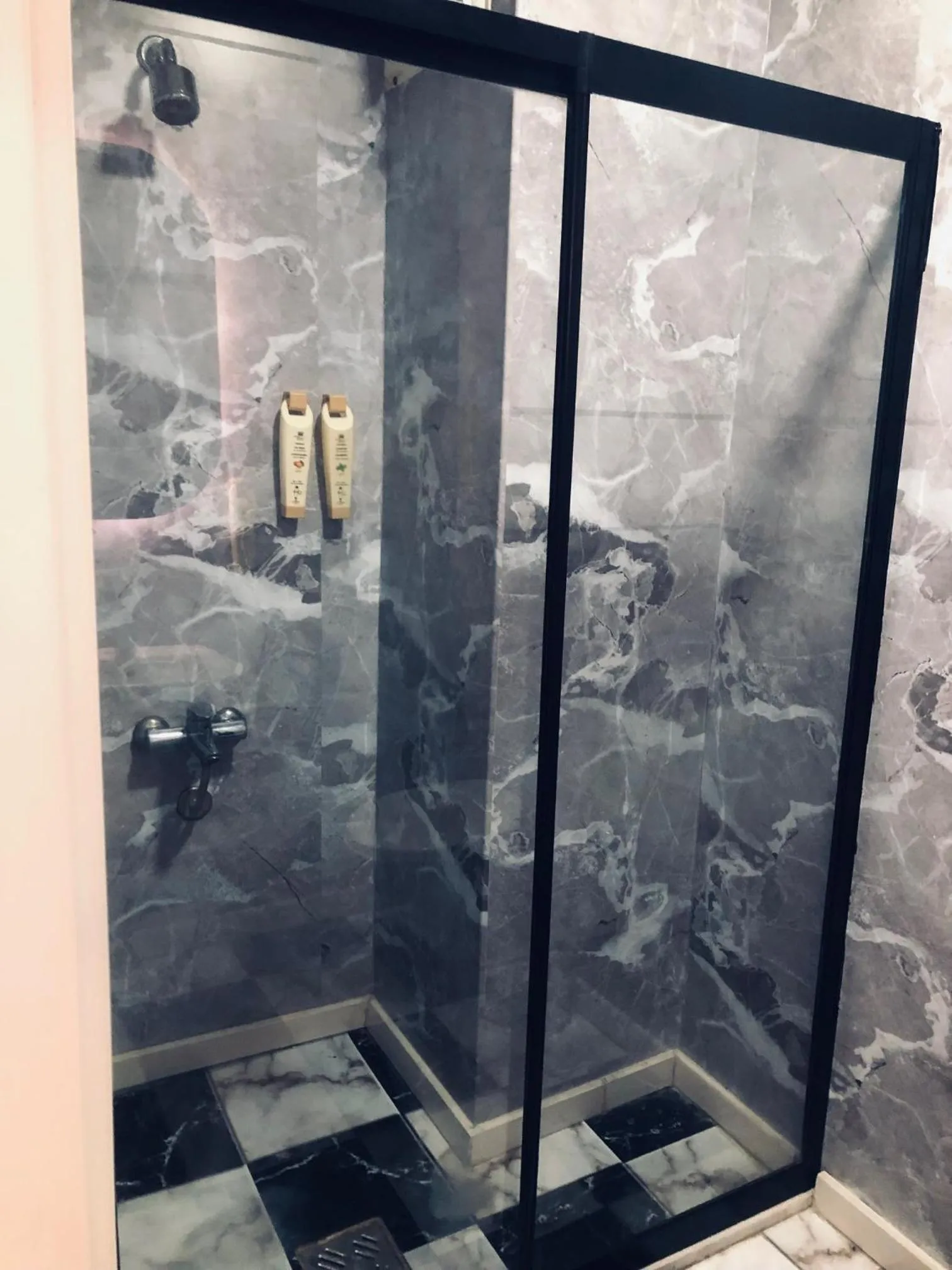 Bathroom in Emirtimes Hotel Kadıköy