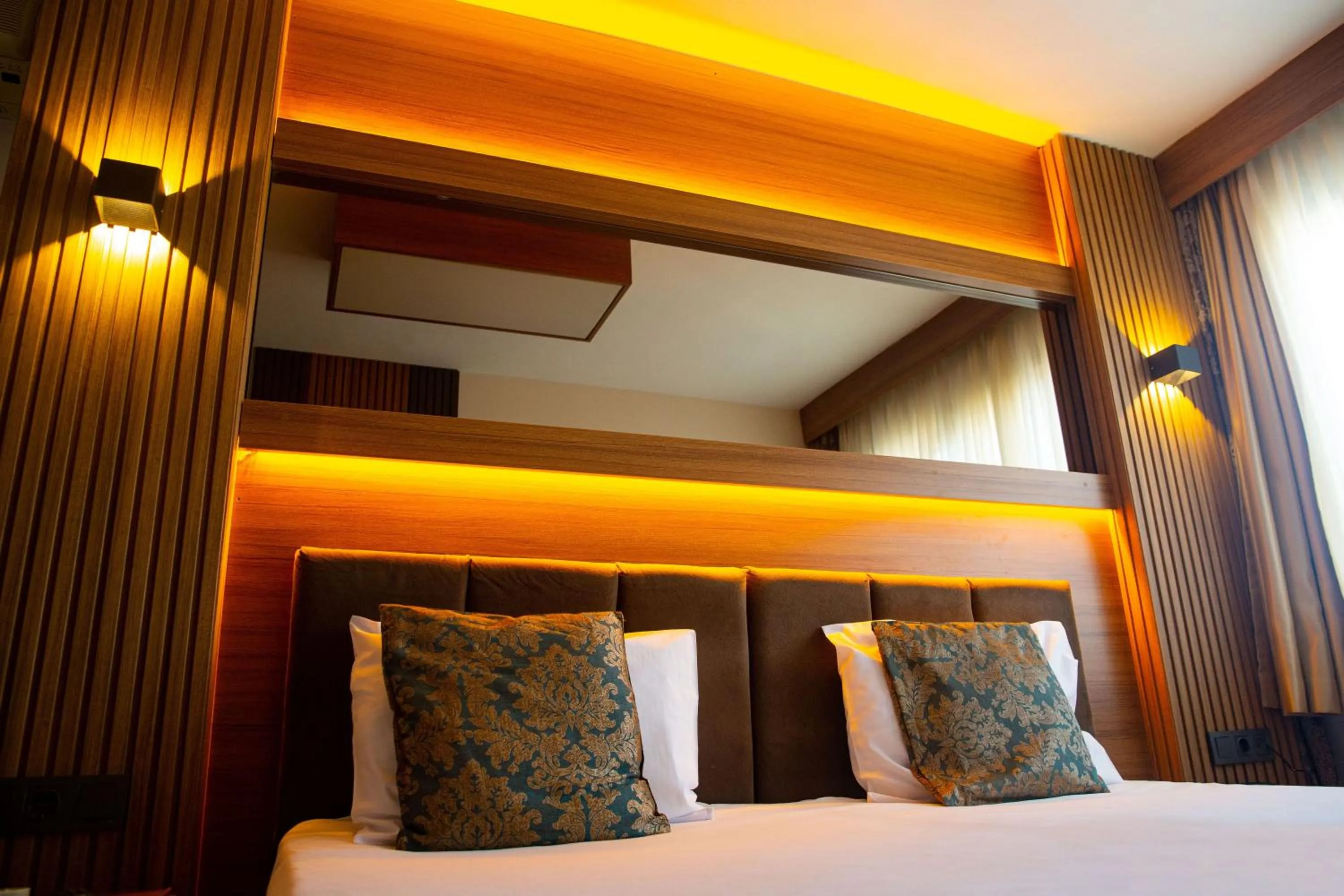 Massage, Bed in Emirtimes Hotel Kadıköy