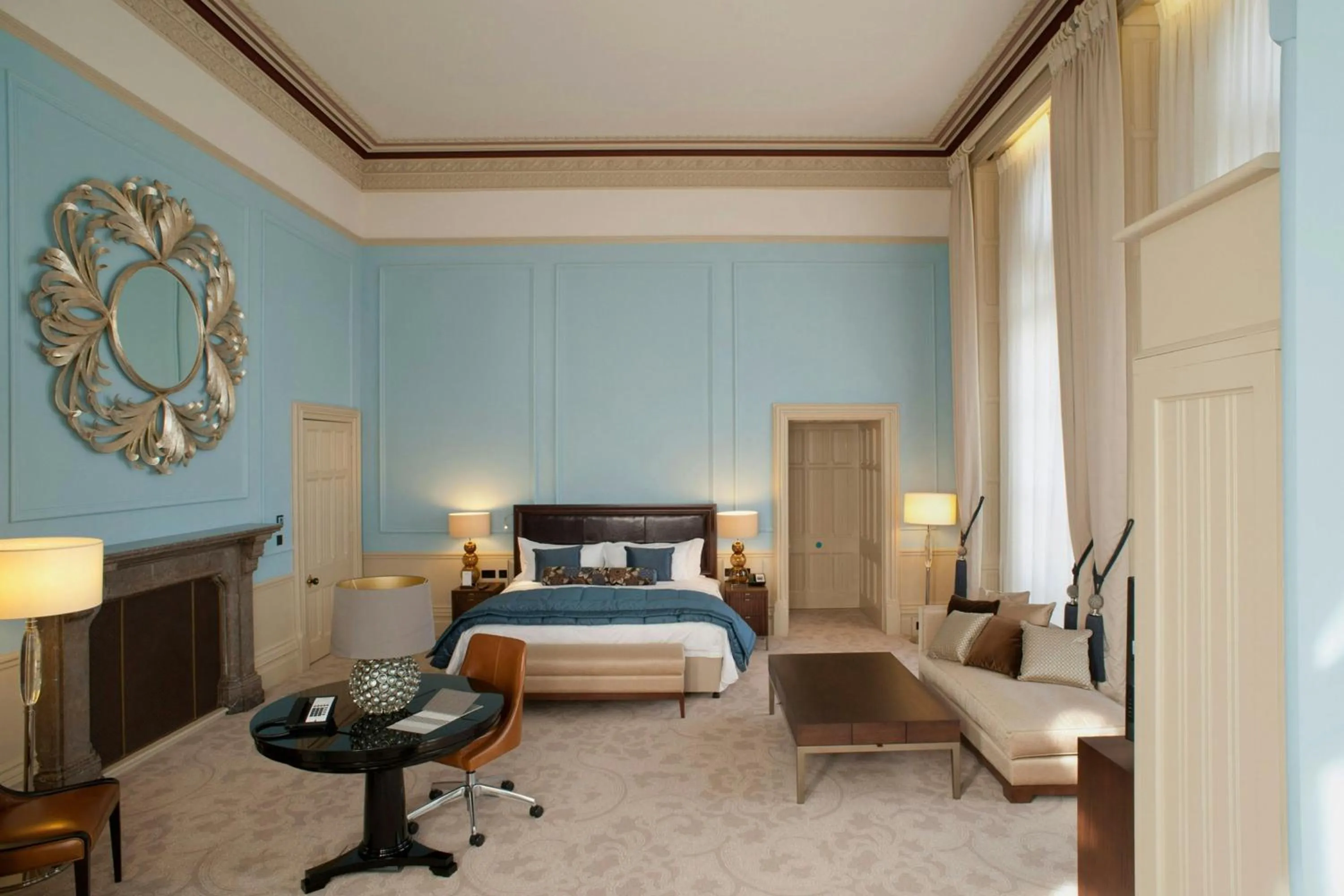 Bedroom, Bed in St Pancras London, Autograph Collection