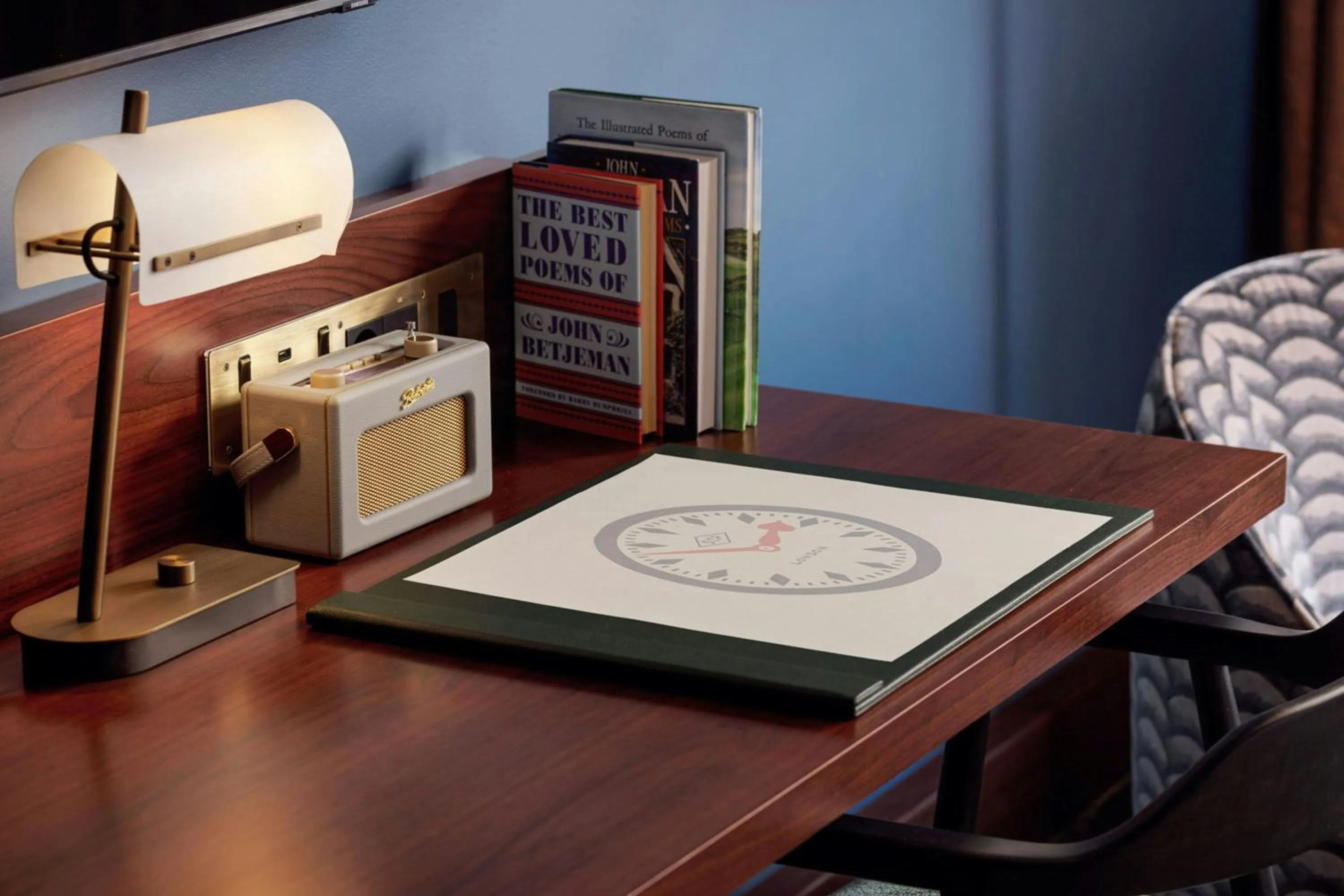 Photo of the whole room in St Pancras London, Autograph Collection