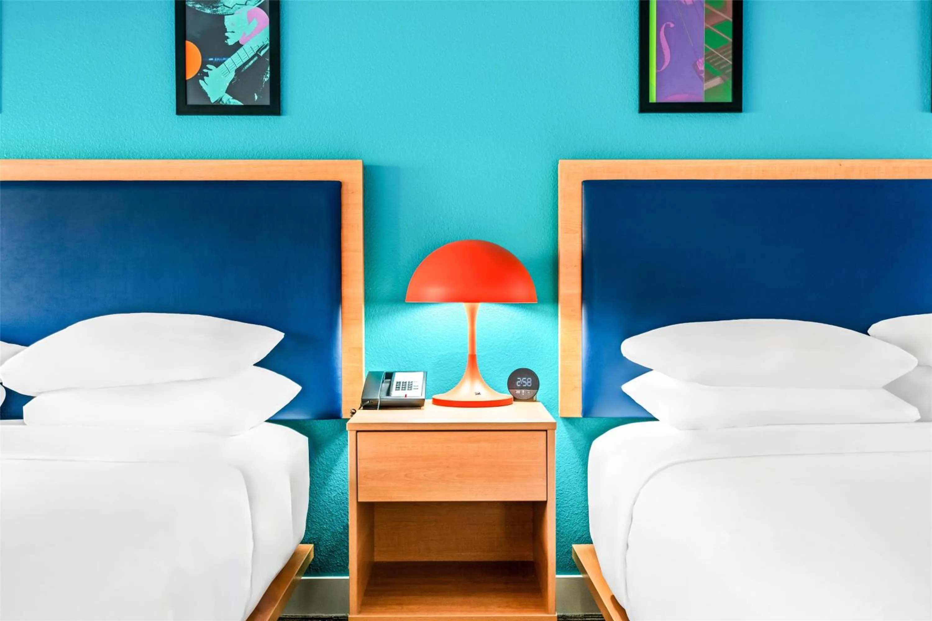 Bedroom, Bed in Signature Indio I-10 Coachella Valley by Sonesta