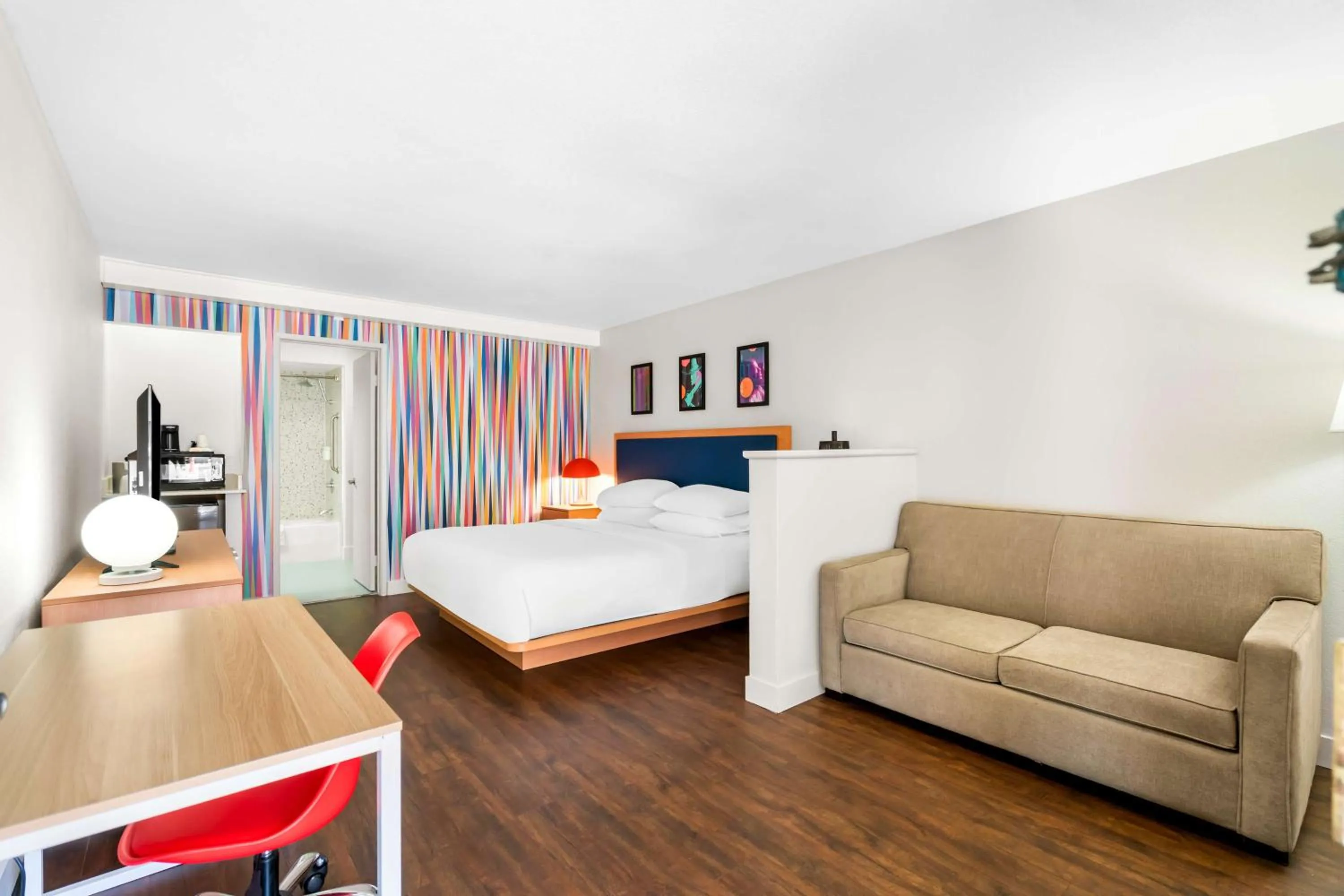 Photo of the whole room, Bed in Signature Indio I-10 Coachella Valley by Sonesta