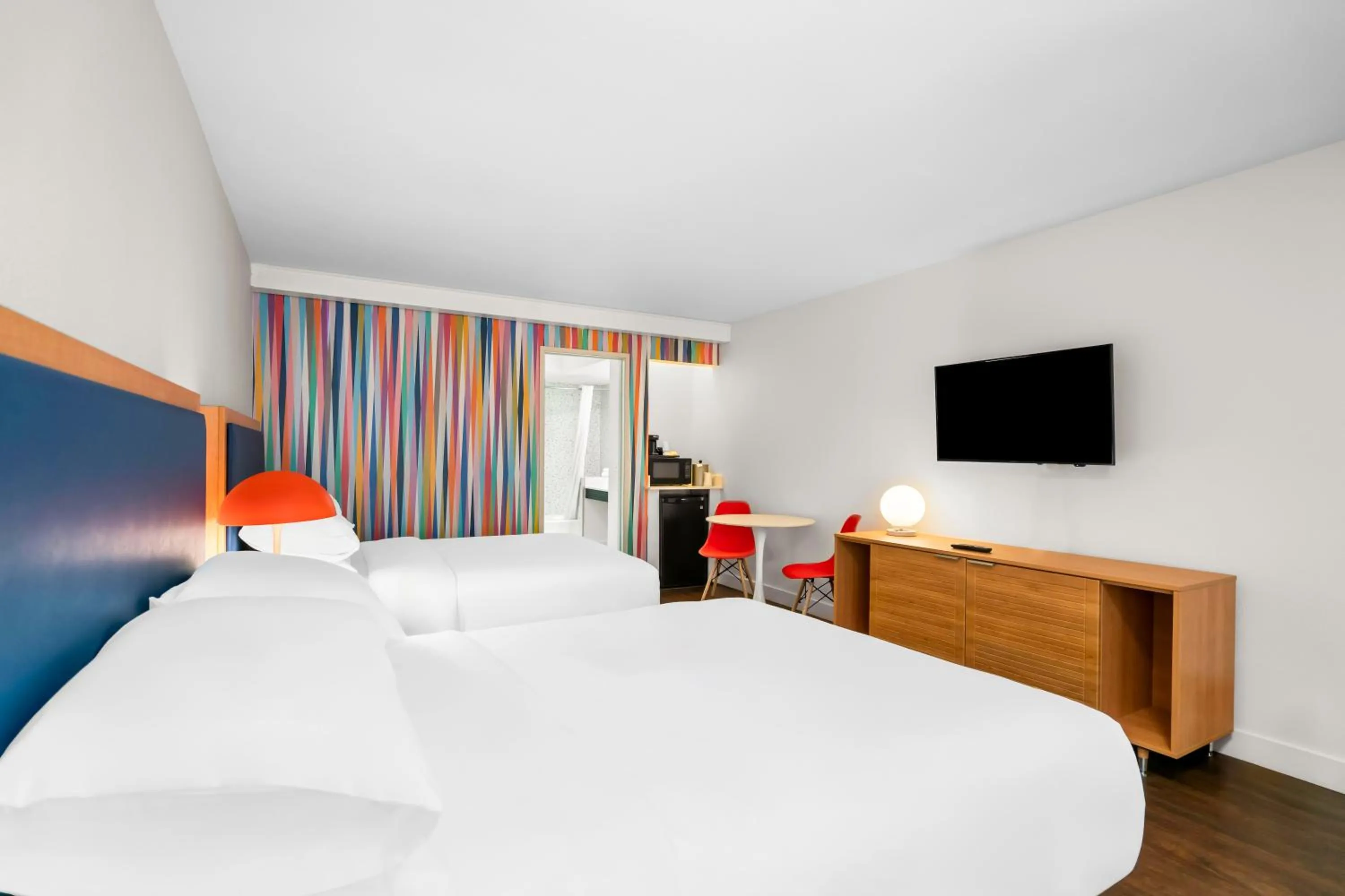 Bed in Signature Indio I-10 Coachella Valley by Sonesta