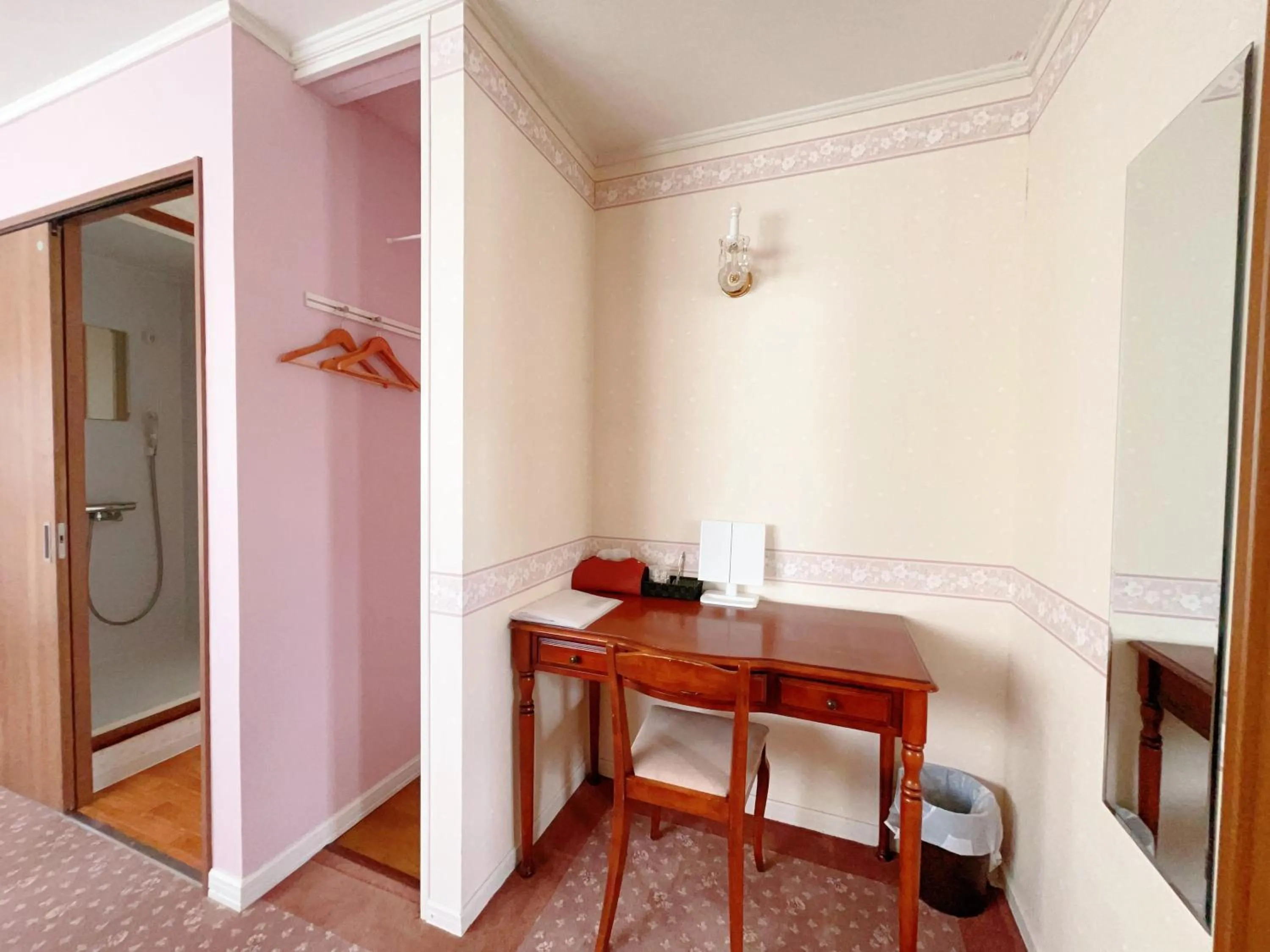 room service in Nishikien inn