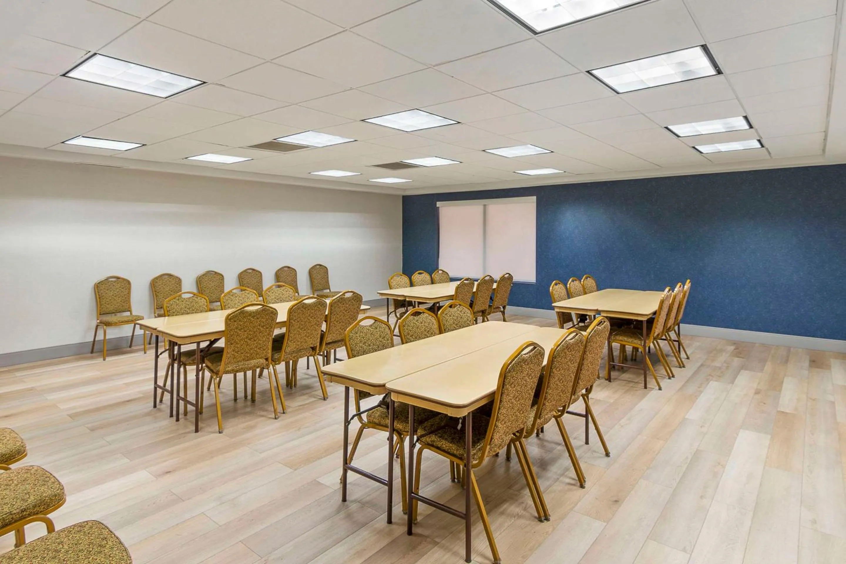 Meeting/conference room in Comfort Inn Near Six Flags St Louis