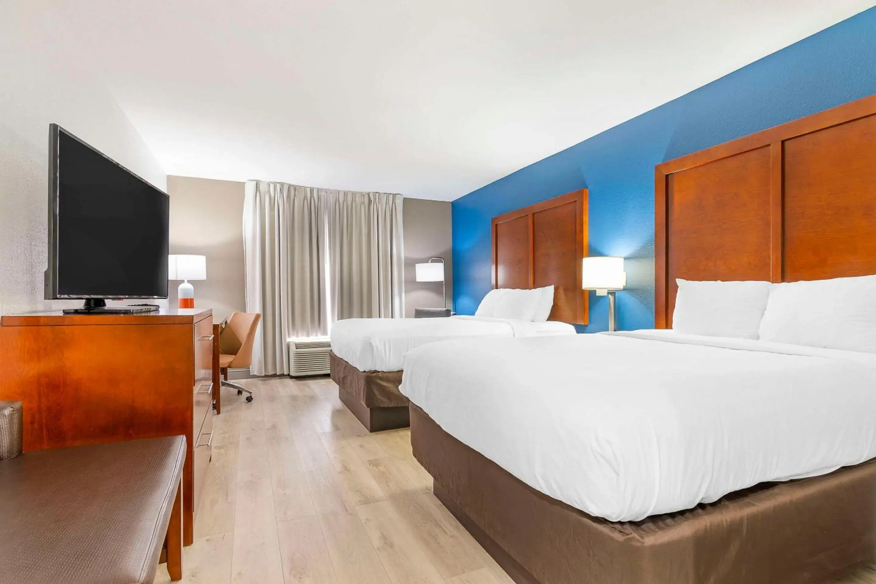 Queen Room with Two Queen Beds - Non-Smoking in Comfort Inn Near Six Flags St Louis Queen Room with Two Queen Beds - Non-Smoking in Comfort Inn Near Six Flags St Louis