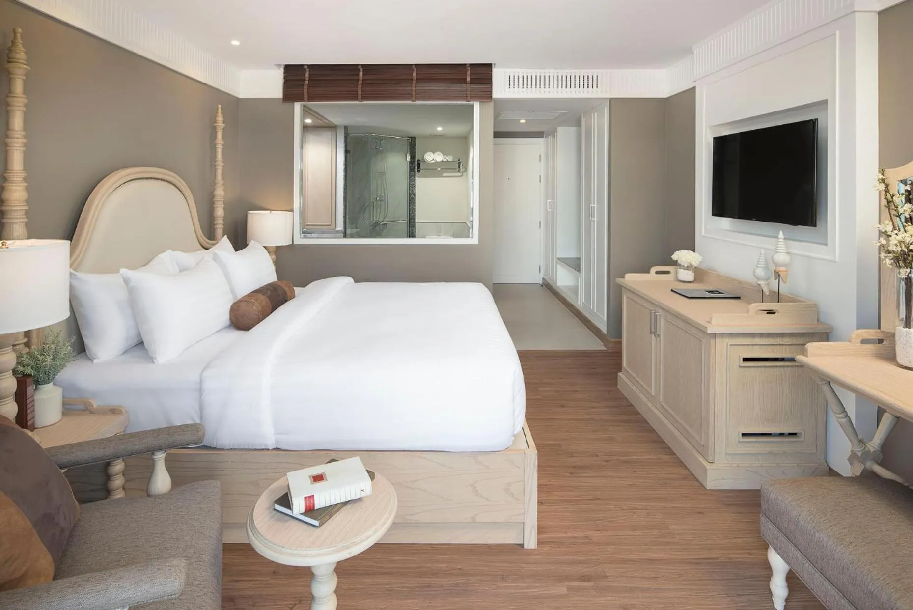 Photo of the whole room, Bed in Casa Vimaya Riverside