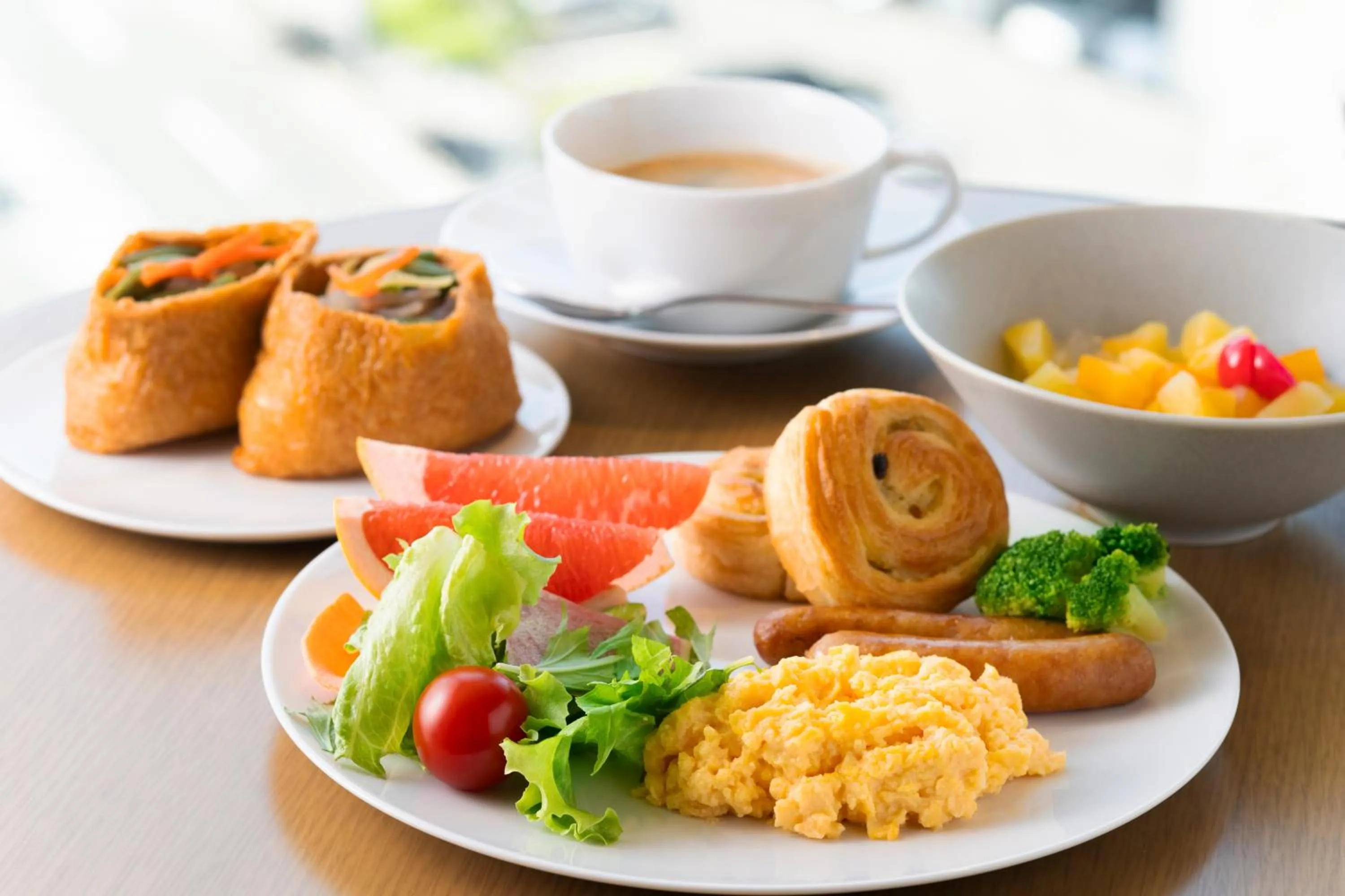 Lounge or bar in DoubleTree by Hilton Kyoto Station