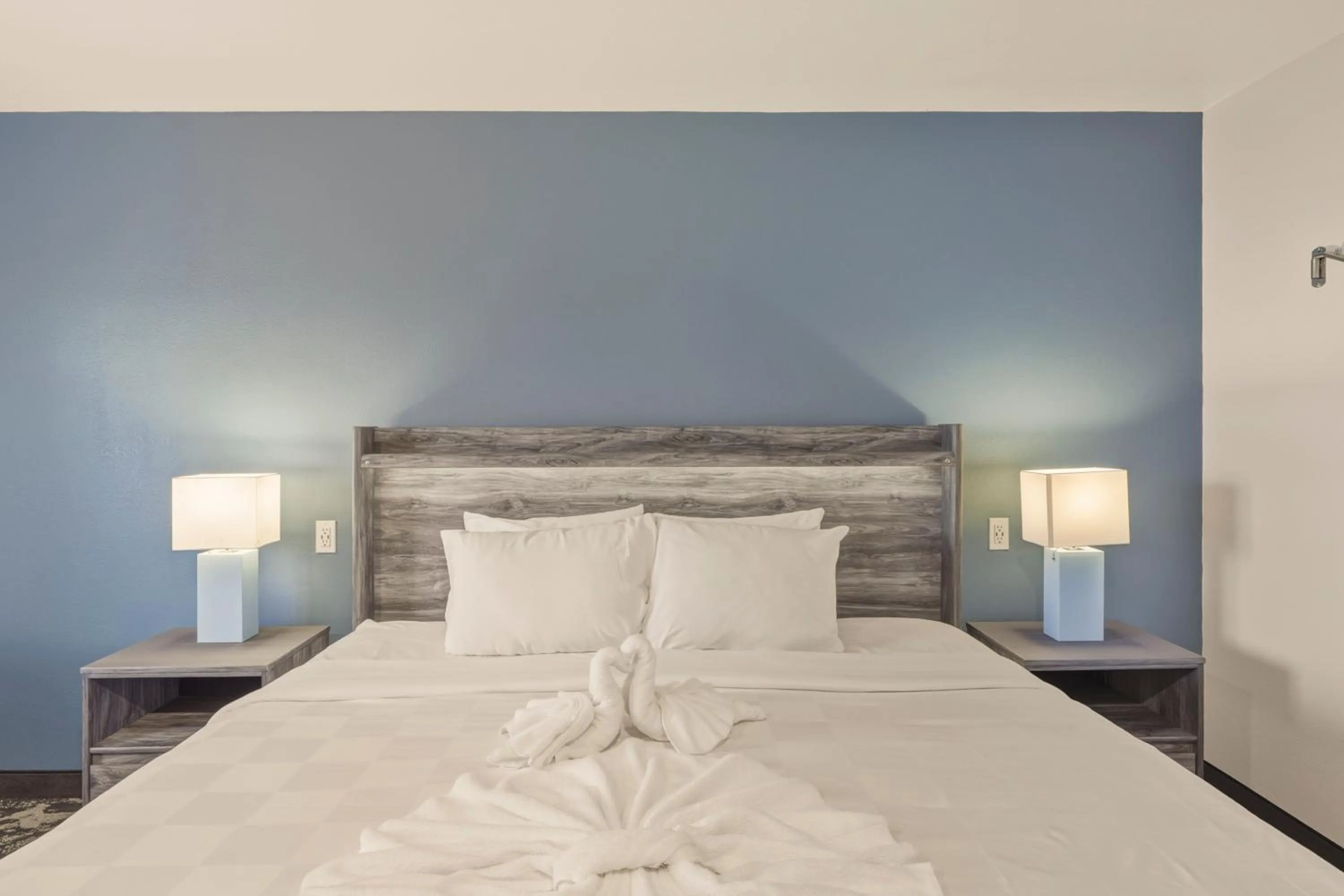 Bed in RiverWalk Inn