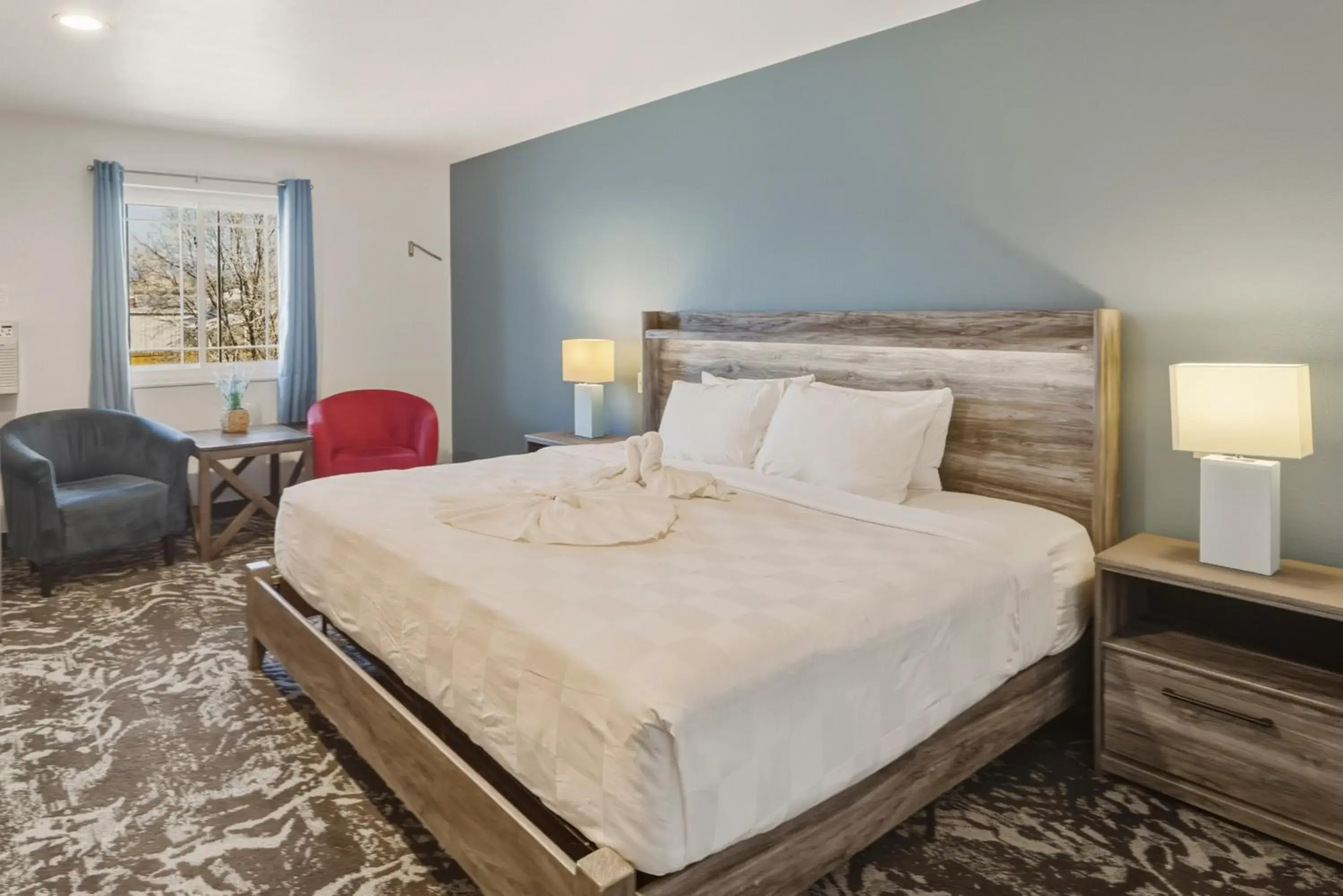 King Room with Mountain View in RiverWalk Inn King Room with Mountain View in RiverWalk Inn