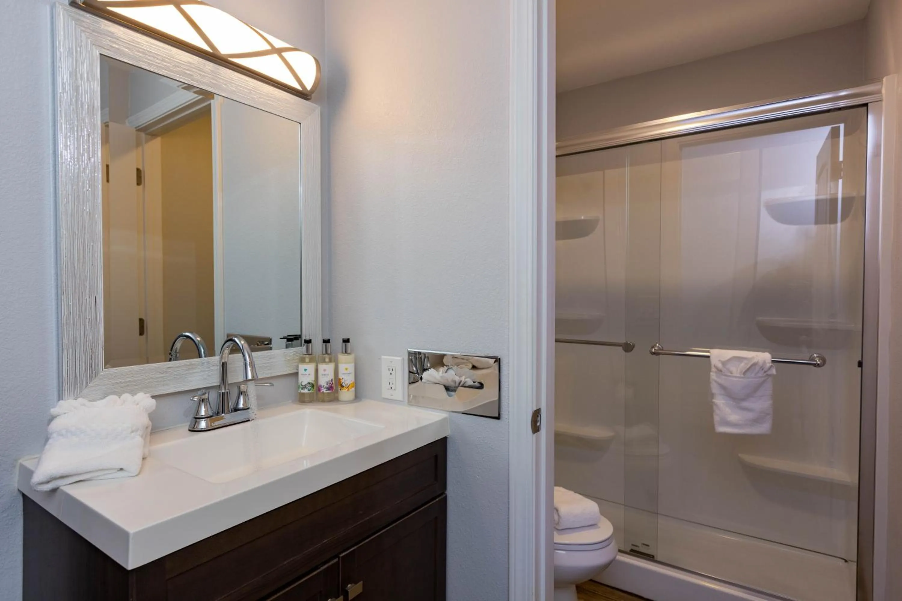 Shower in RiverWalk Inn