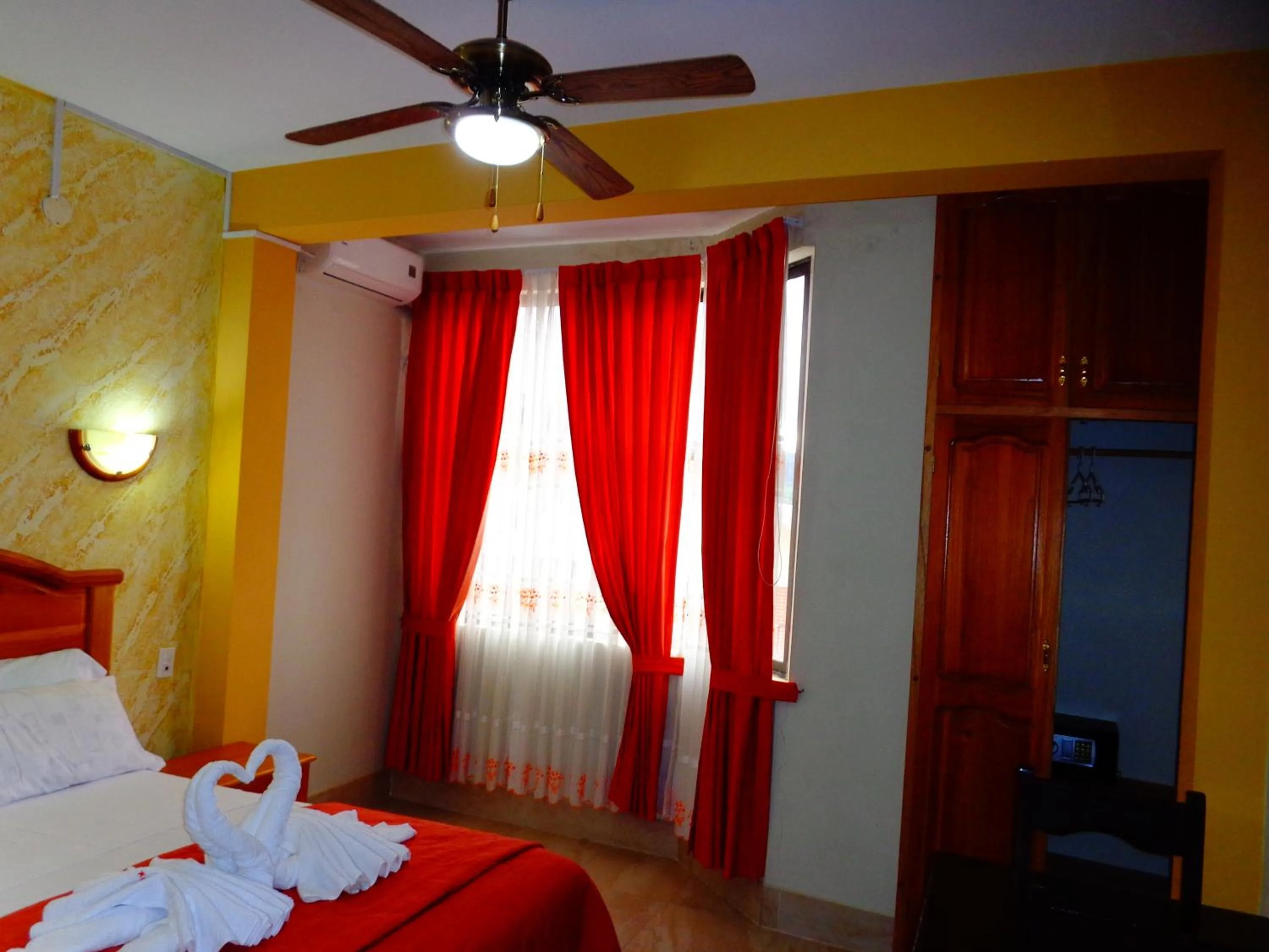 Bedroom, Bed in Hotel Pampa & Selva