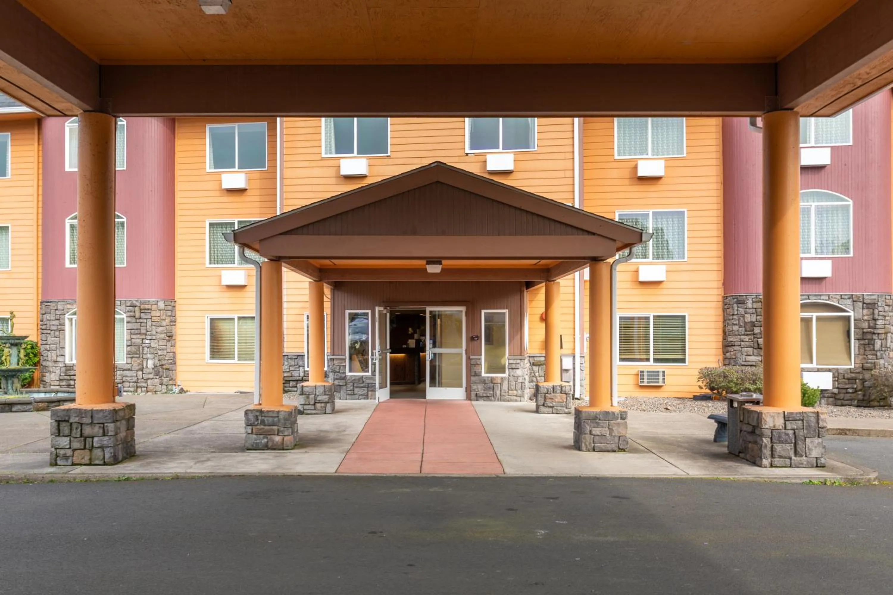 Palace Inn & Suites