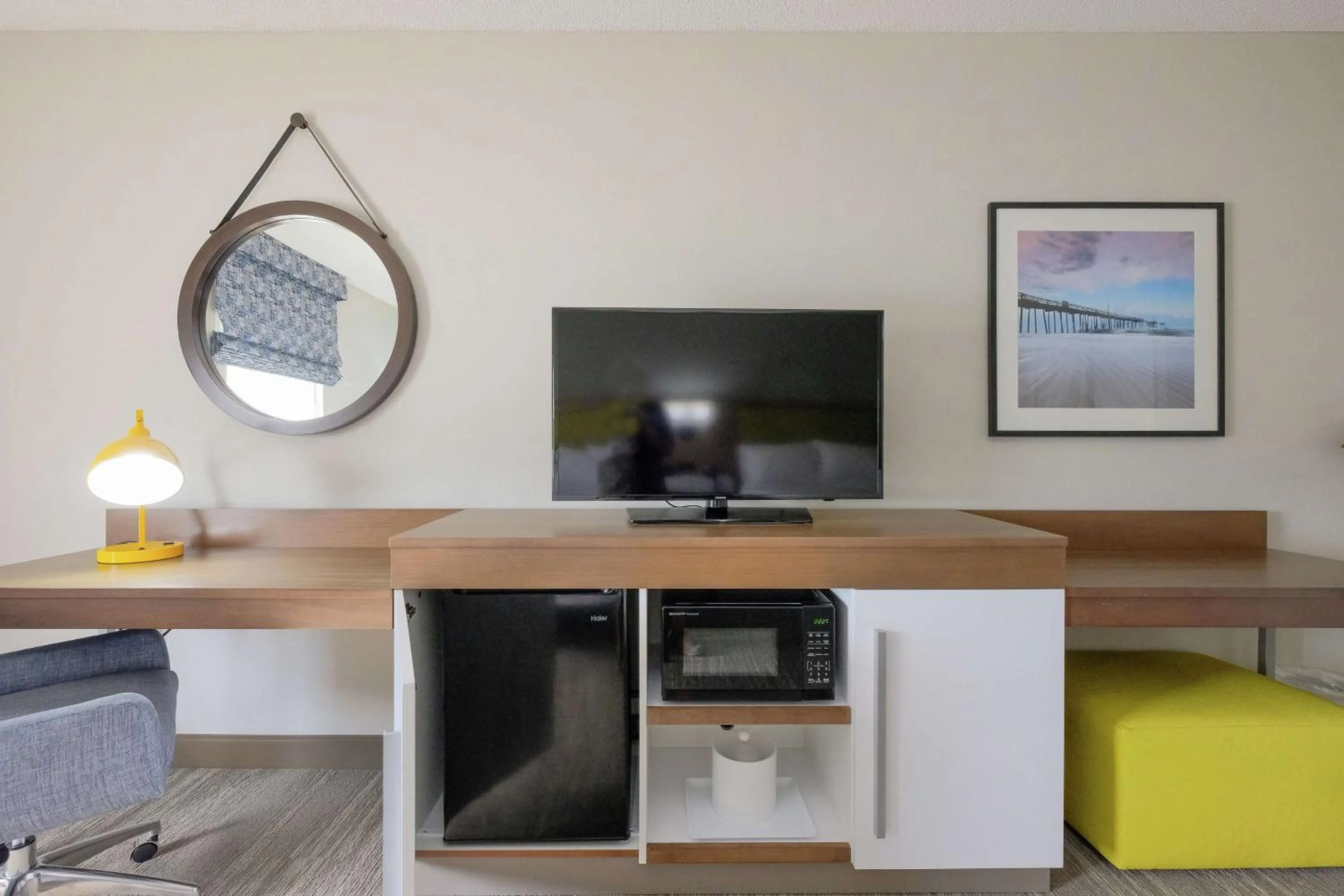 Bedroom in Hampton Inn Edenton