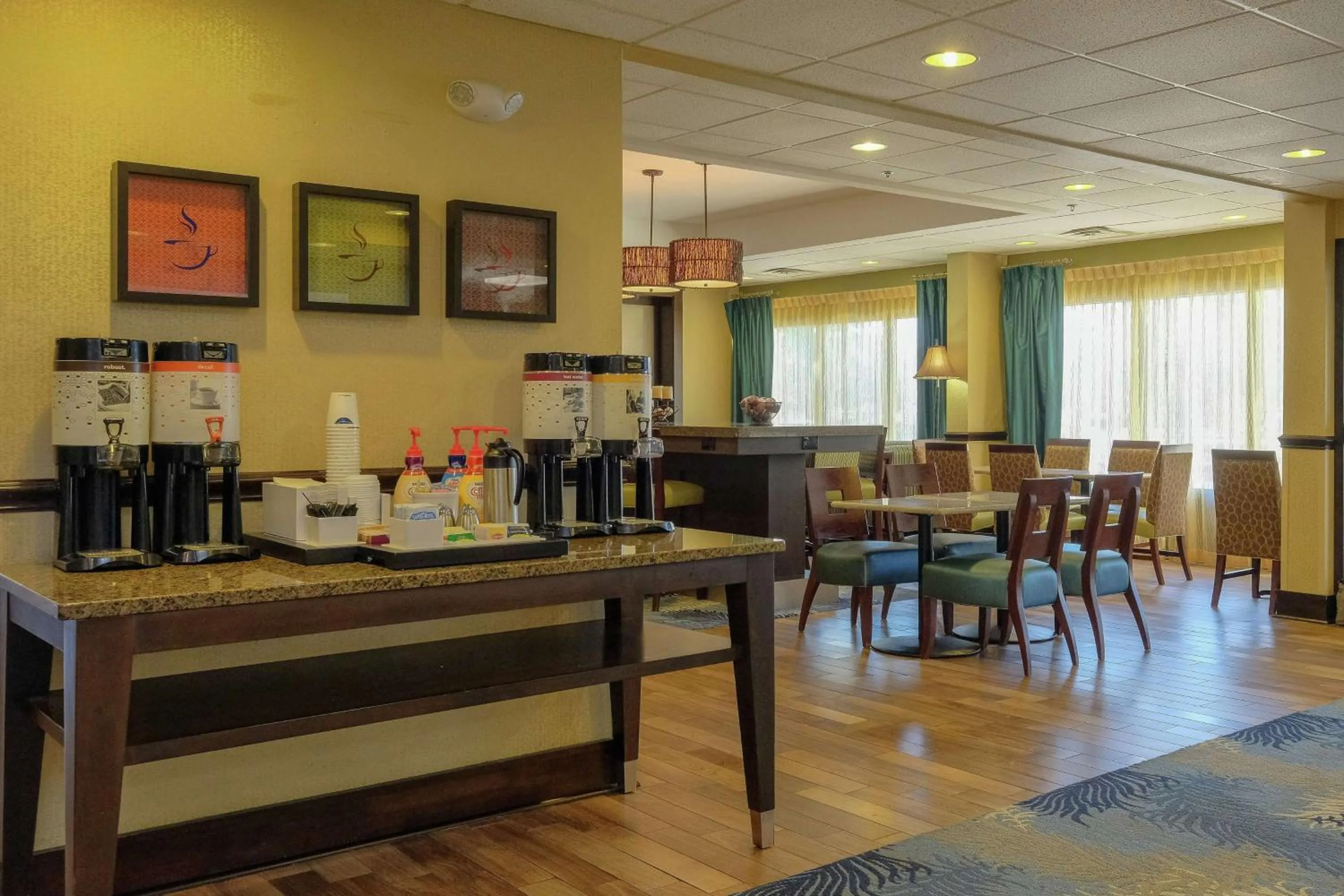 Lobby or reception in Hampton Inn Edenton
