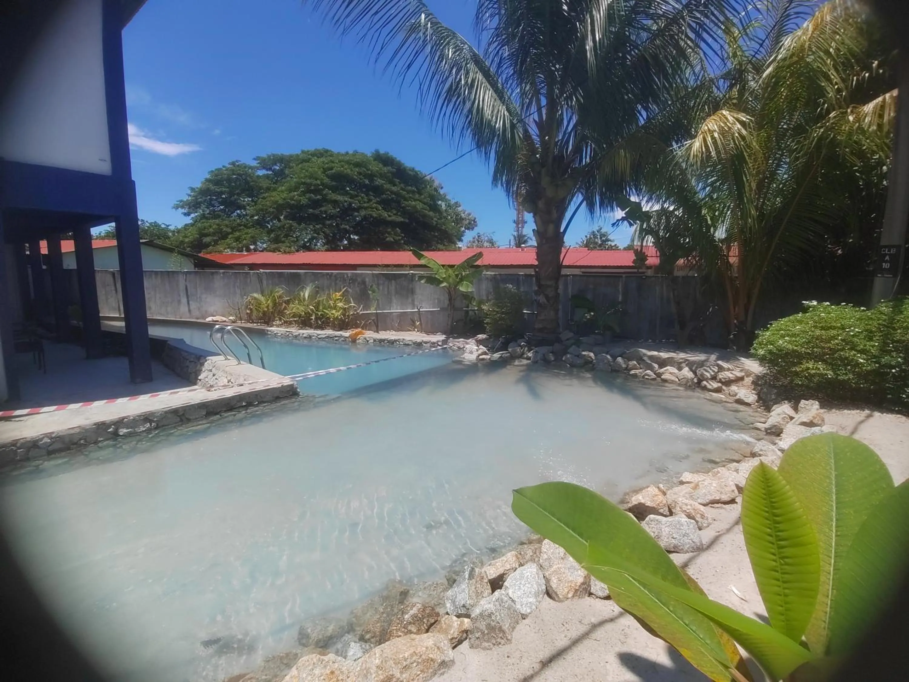 Swimming pool in Nu Melati Hotel