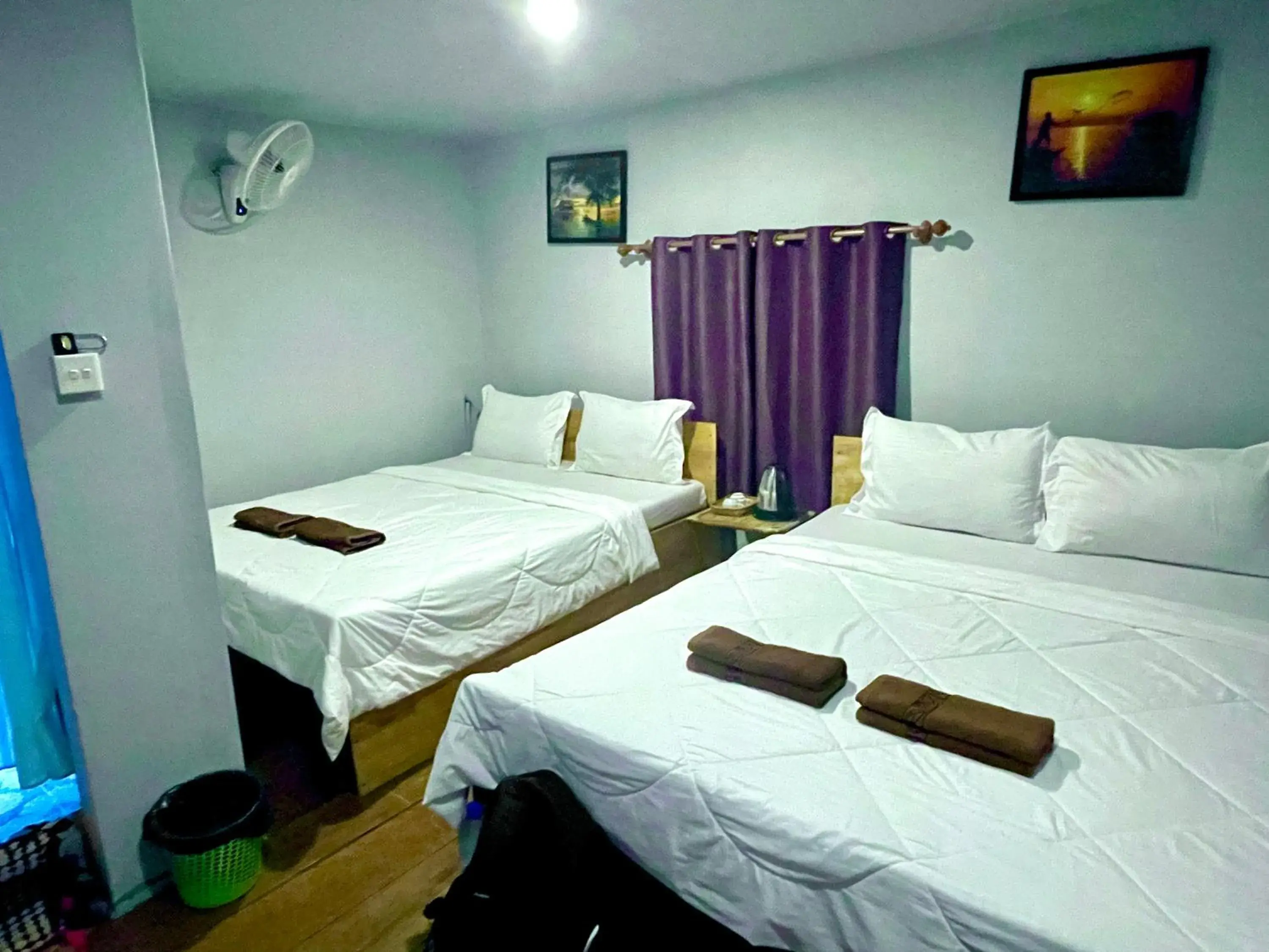 Standard Double or Twin Room in The Cliff Hostel, M'Pay Bay Standard Double or Twin Room in The Cliff Hostel, M'Pay Bay