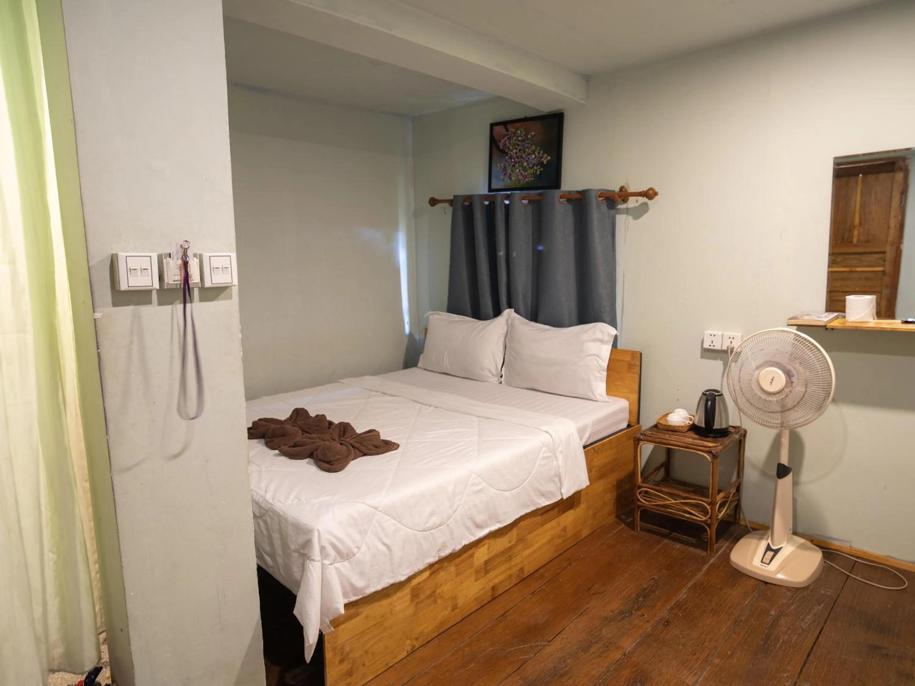 Property building, Bed in The Cliff Hostel, M'Pay Bay