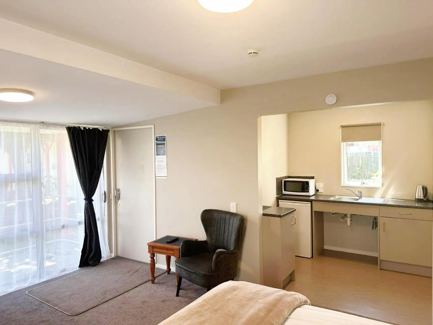 Castles Motel & Driftwood Motel