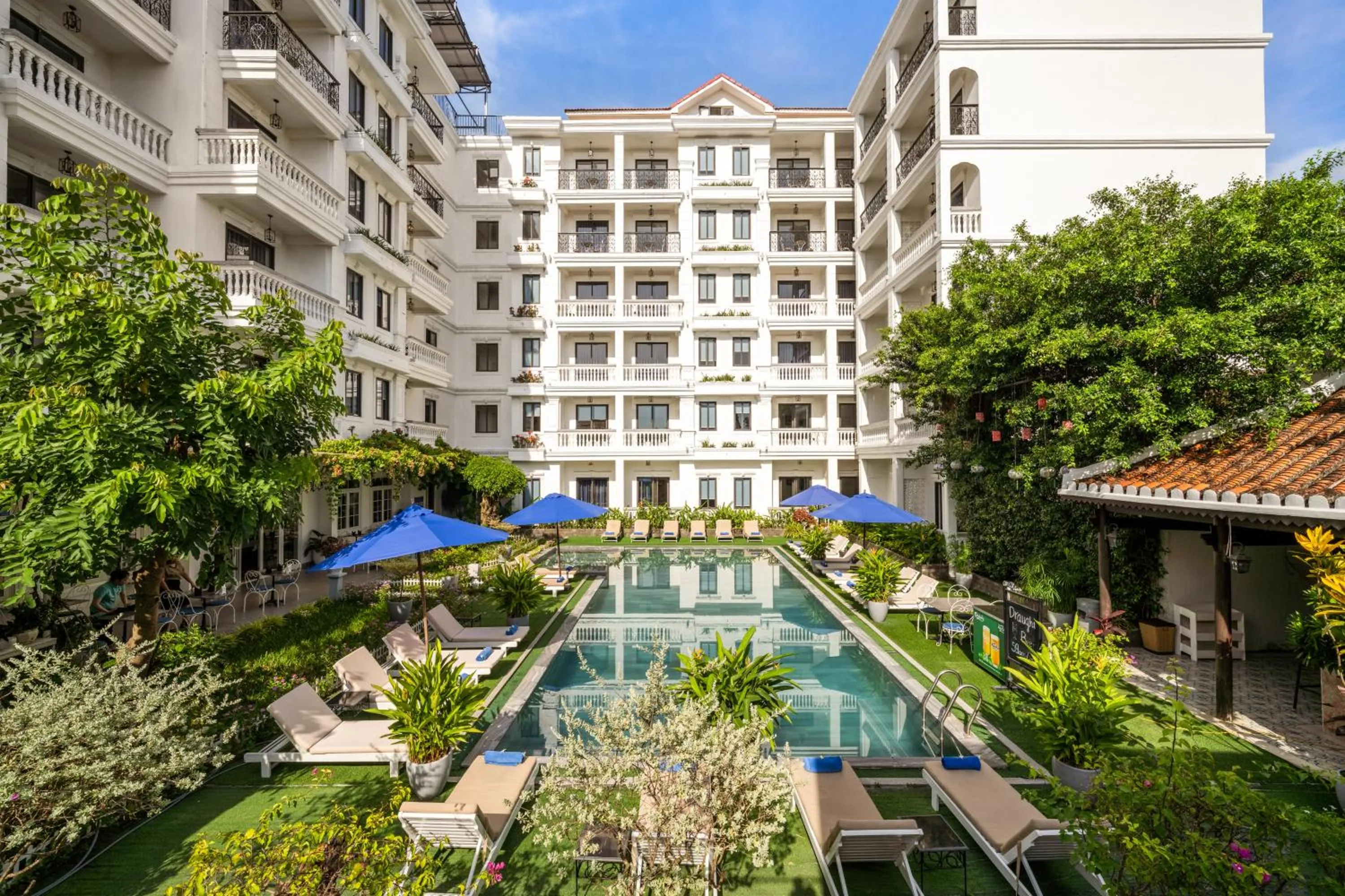 Property building in Hoi An Rosemary Boutique Hotel & Spa - A Peaceful Retreat