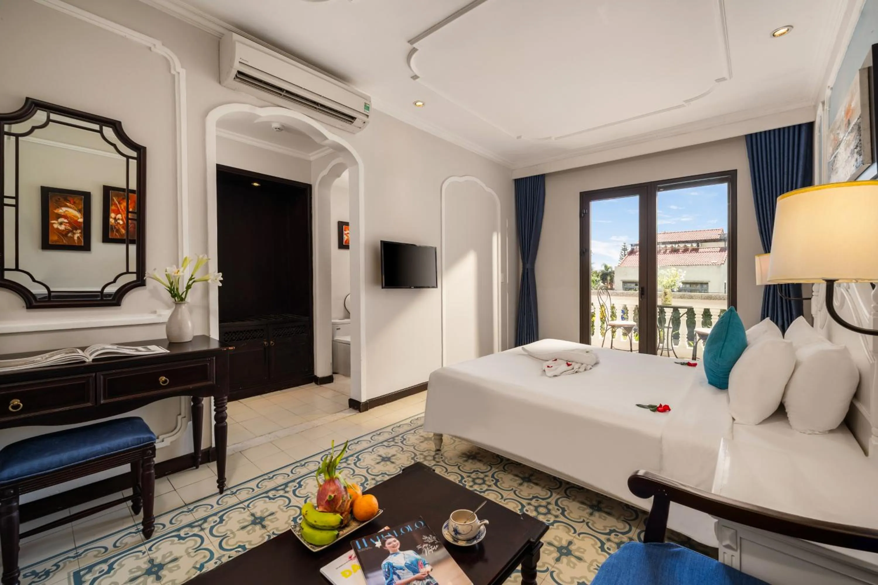 Communal lounge/ TV room, Bed in Hoi An Rosemary Boutique Hotel & Spa - A Peaceful Retreat