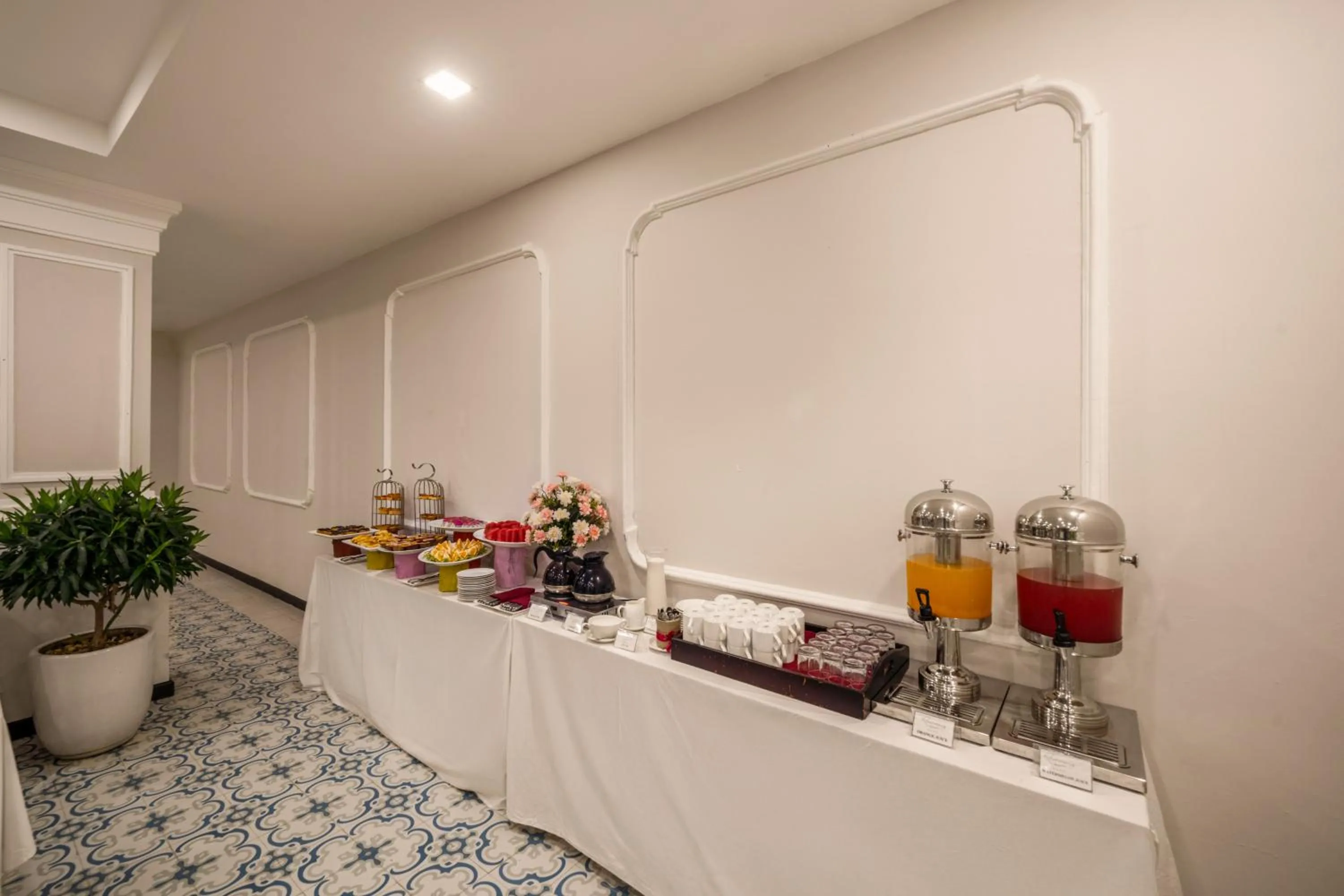 Food and drinks in Hoi An Rosemary Boutique Hotel & Spa - A Peaceful Retreat