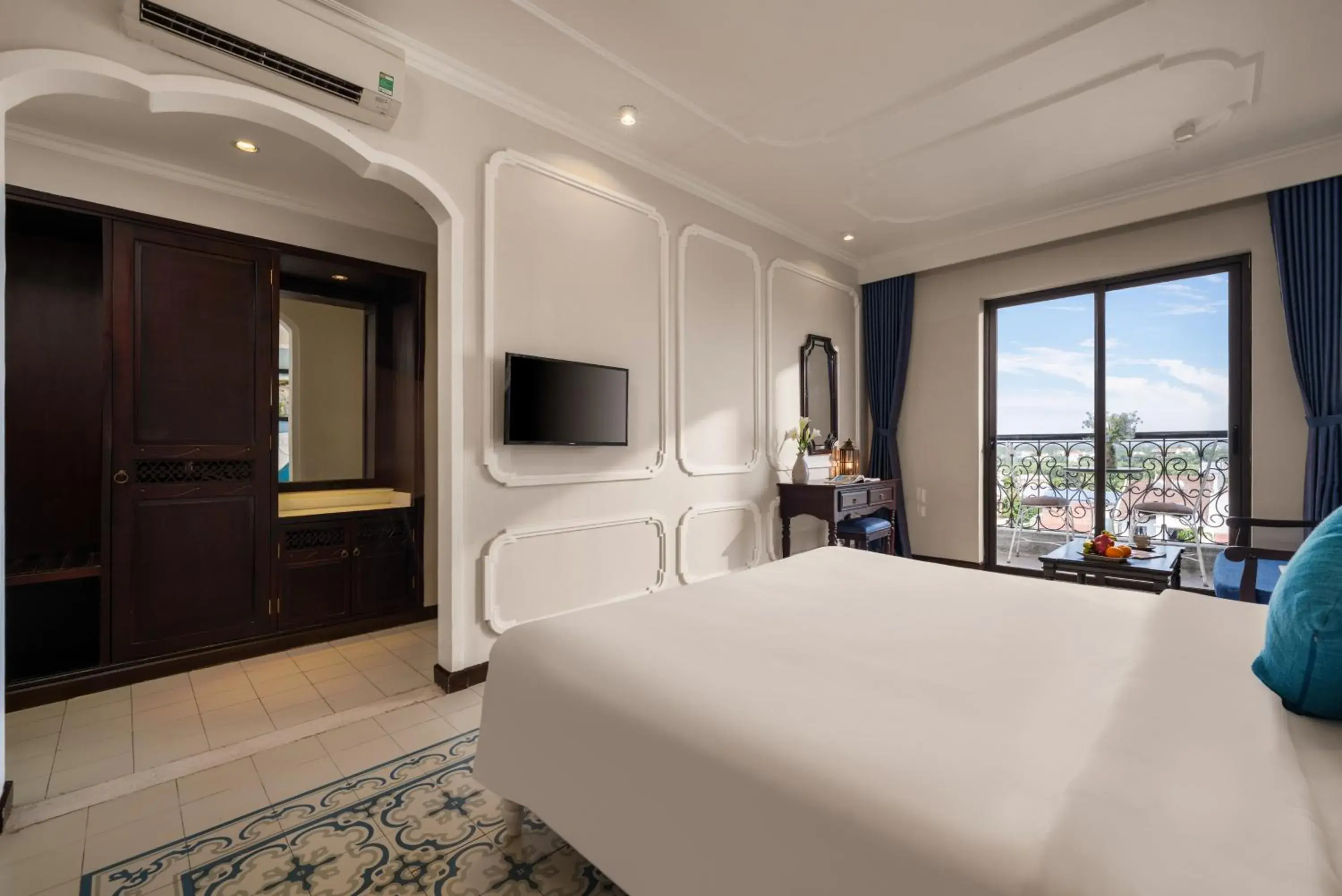 Triple Room with Balcony in Hoi An Rosemary Boutique Hotel & Spa - A Peaceful Retreat Triple Room with Balcony in Hoi An Rosemary Boutique Hotel & Spa - A Peaceful Retreat