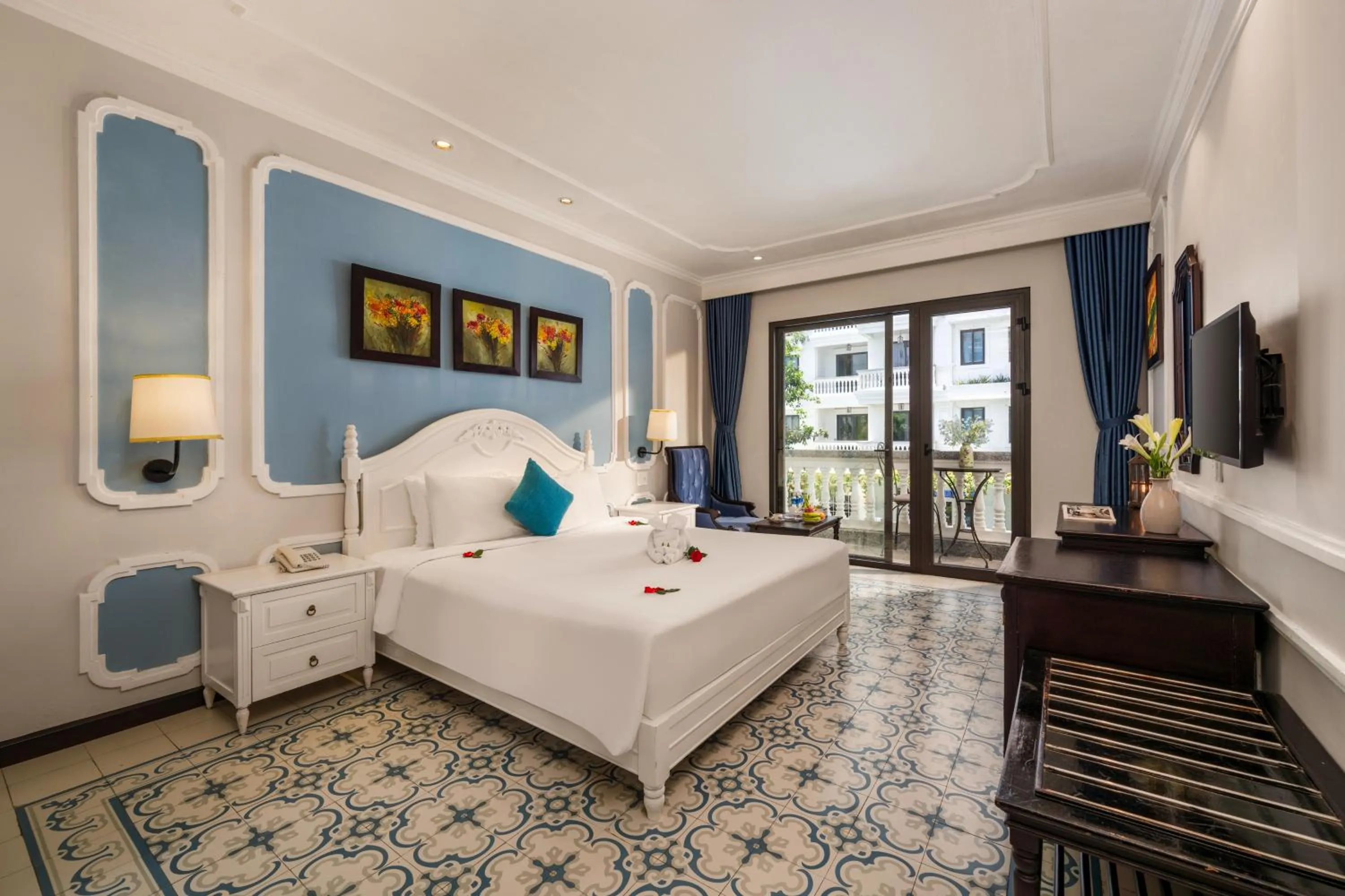 Bed in Hoi An Rosemary Boutique Hotel & Spa - A Peaceful Retreat