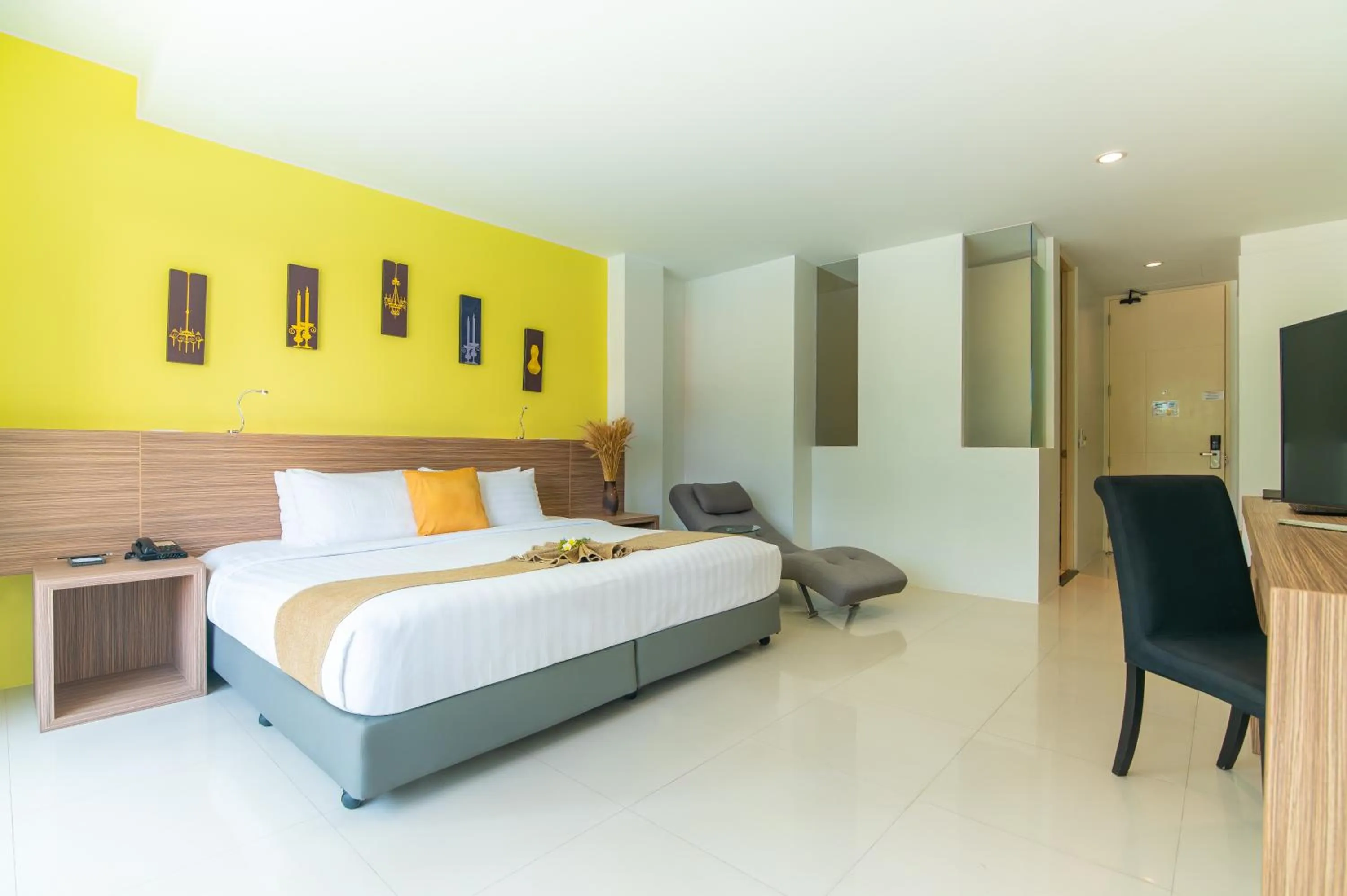 Bed in The Lantern Resorts Patong - SHA Extra Plus