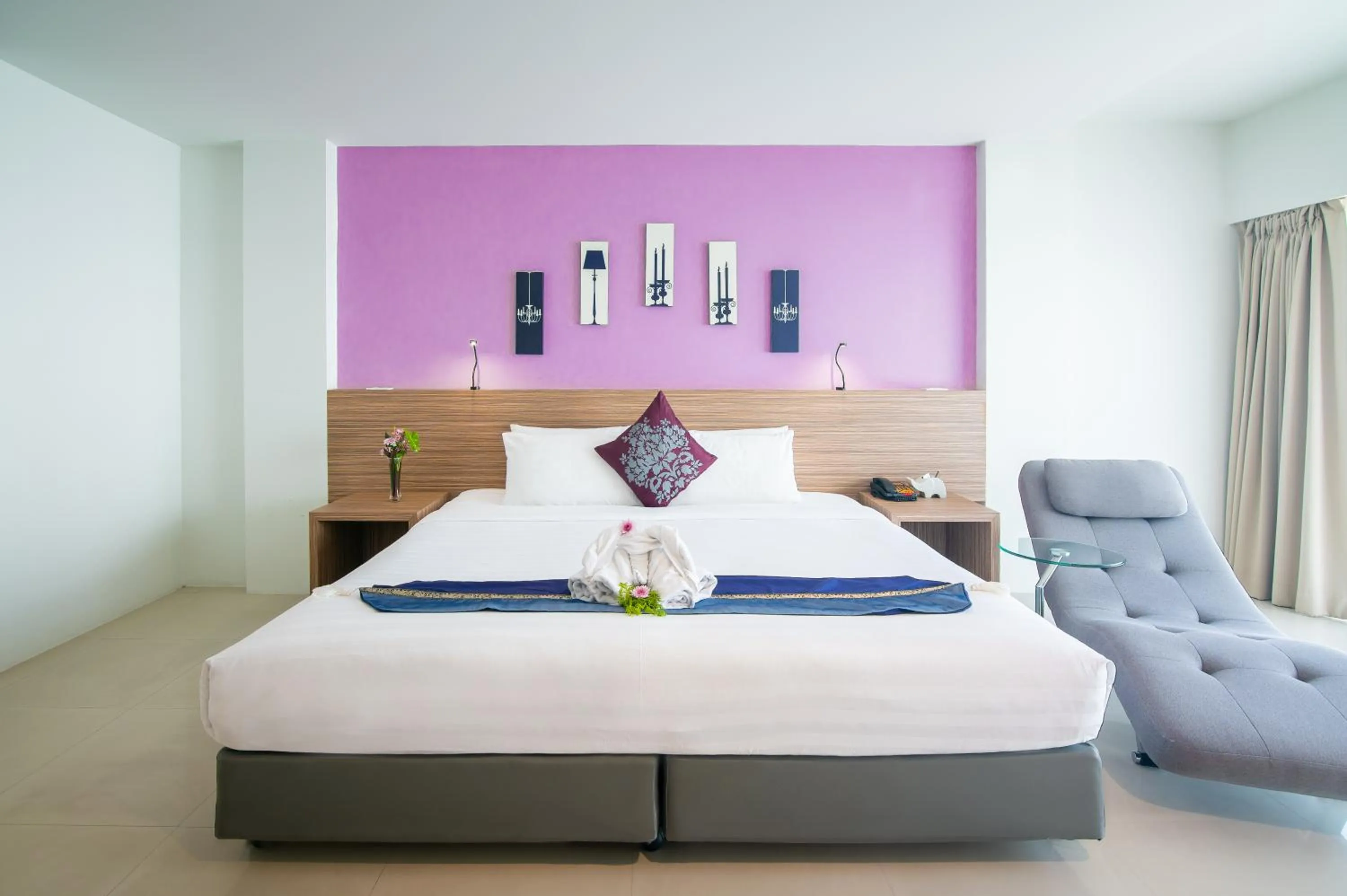 Bed in The Lantern Resorts Patong - SHA Extra Plus