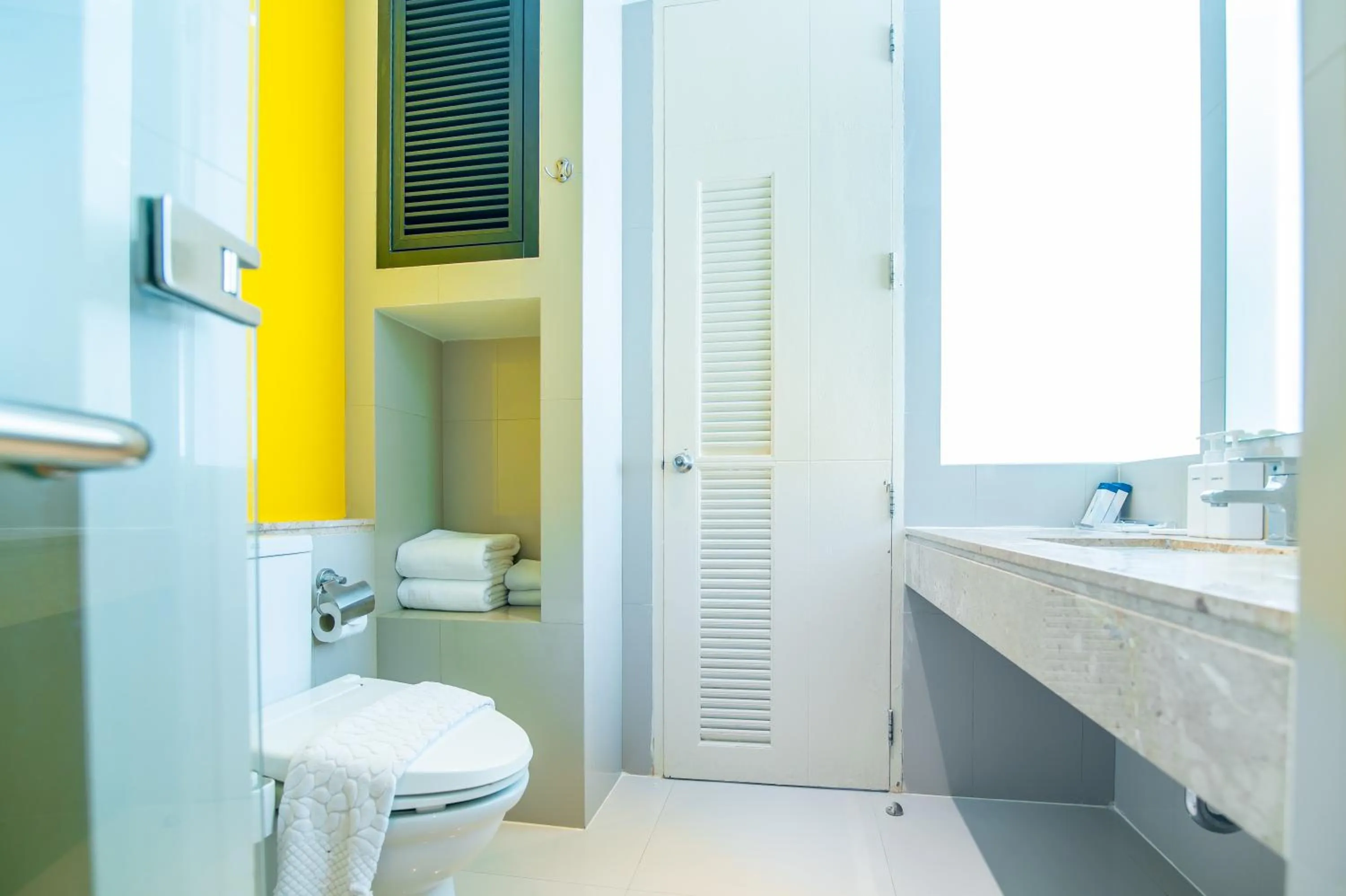 Toilet in The Lantern Resorts Patong - SHA Extra Plus