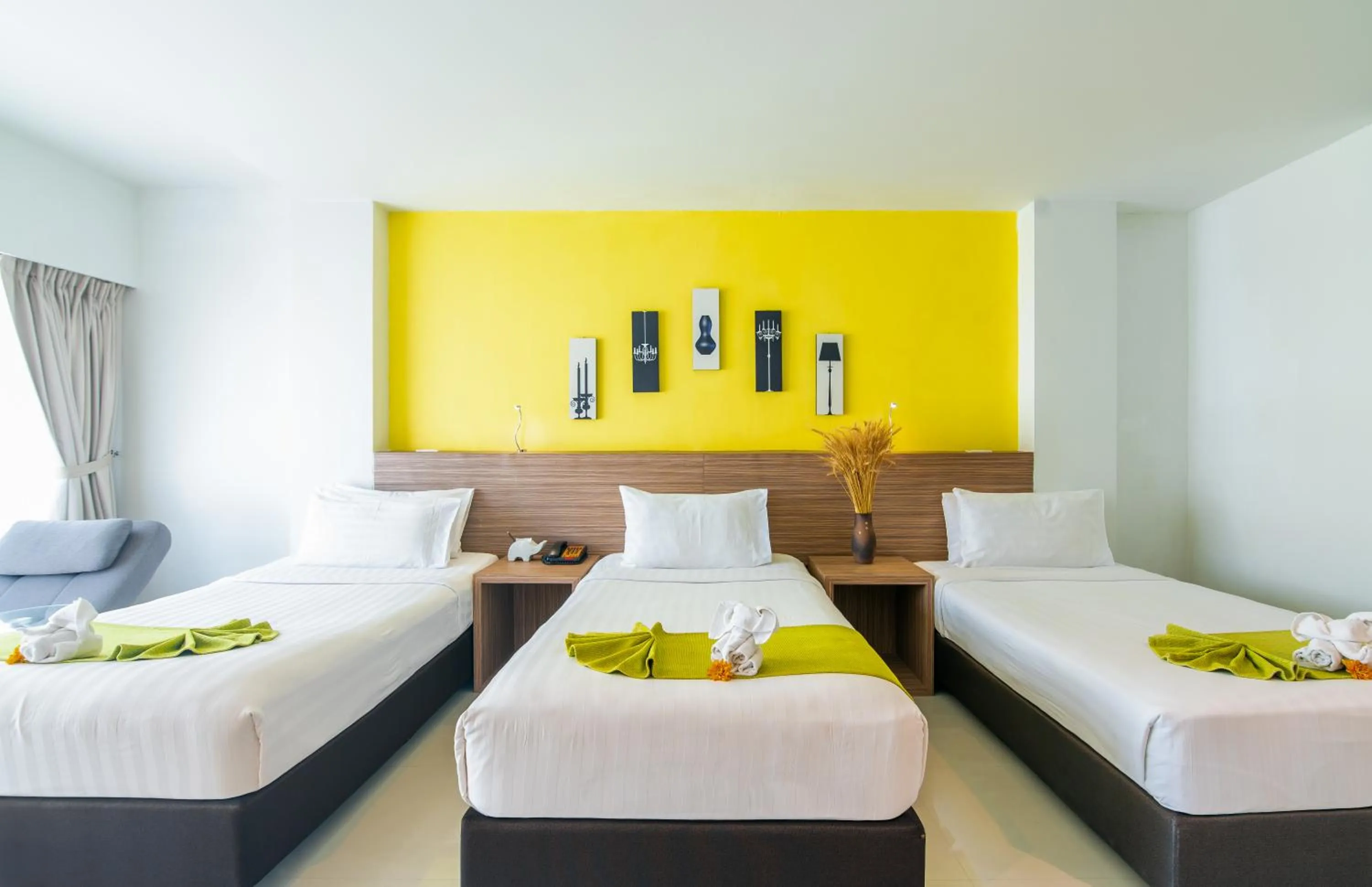 Bed in The Lantern Resorts Patong - SHA Extra Plus