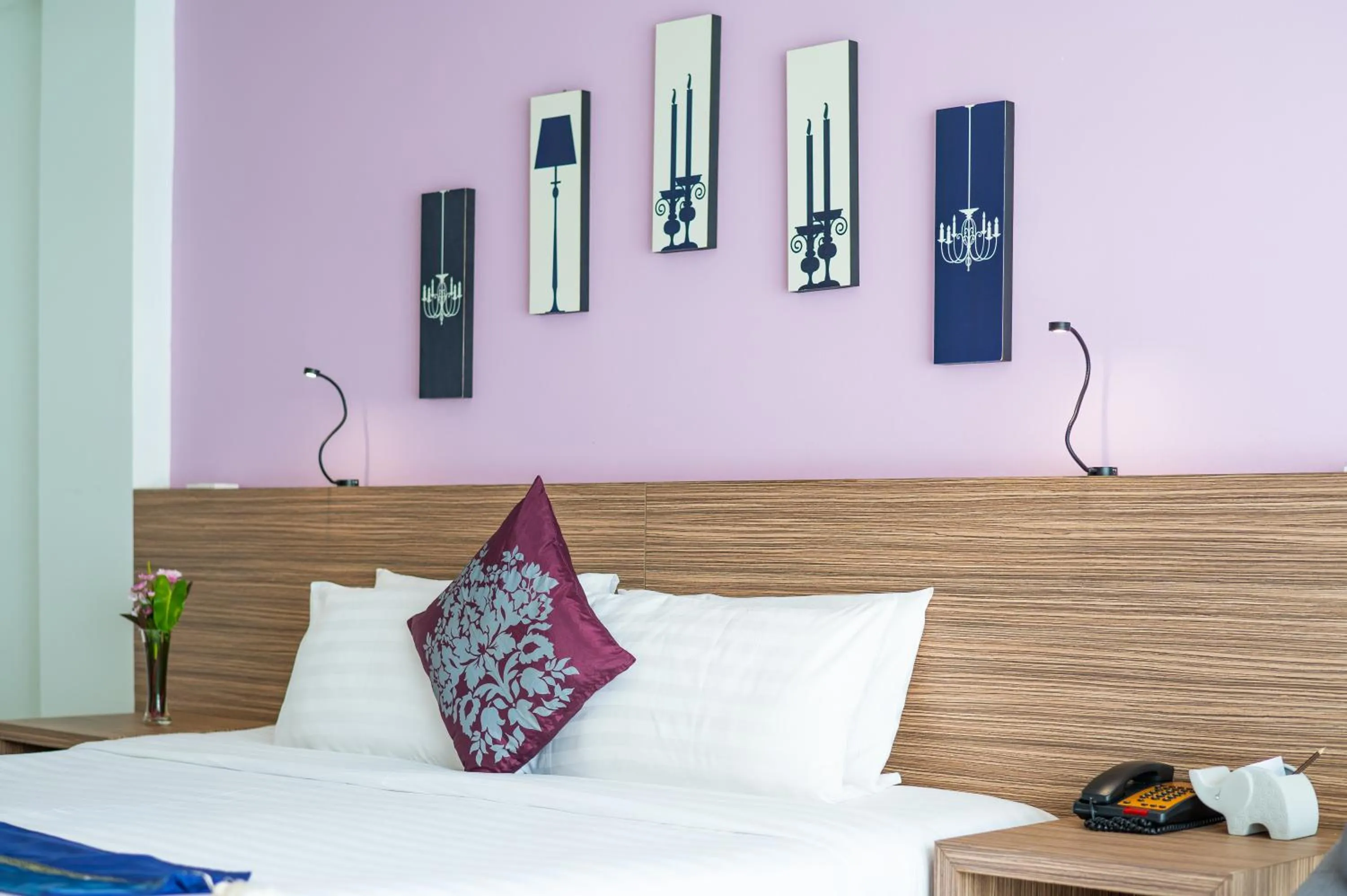 Bed in The Lantern Resorts Patong - SHA Extra Plus