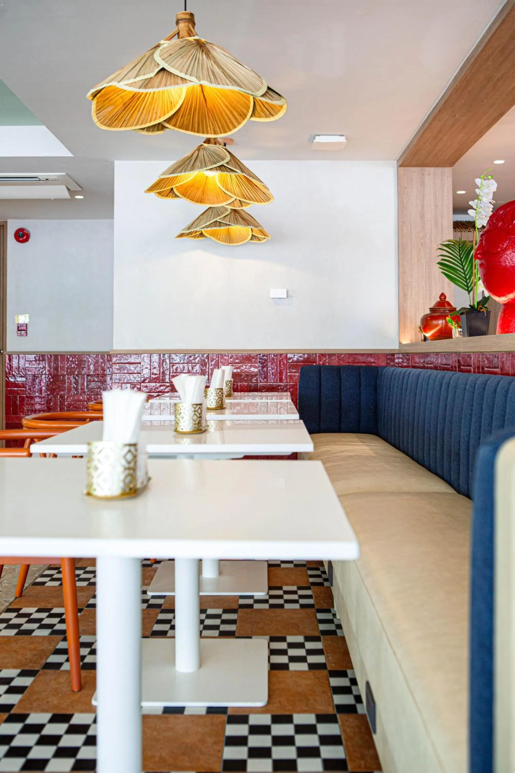 Restaurant/places to eat in The Lantern Resorts Patong