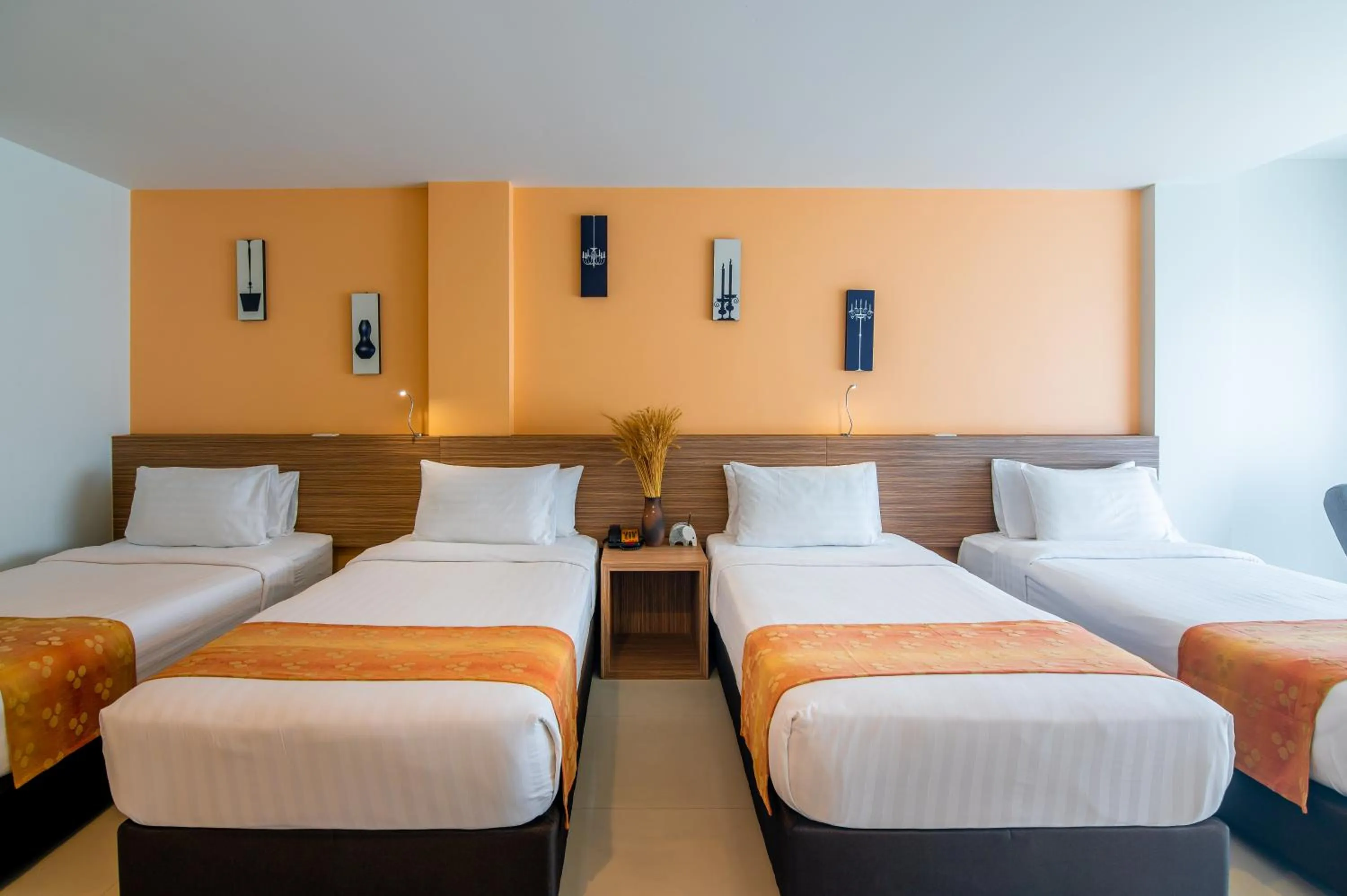 Bed in The Lantern Resorts Patong - SHA Extra Plus