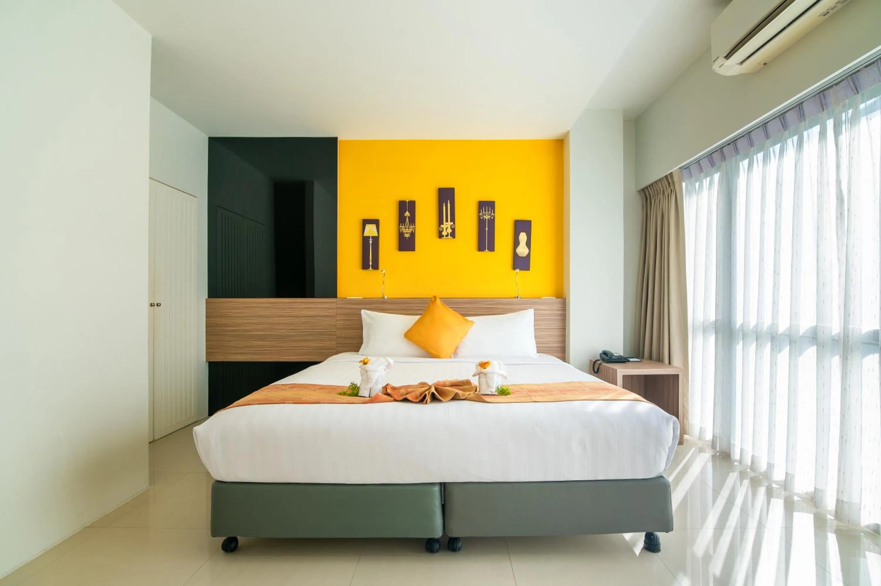 Bed in The Lantern Resorts Patong - SHA Extra Plus