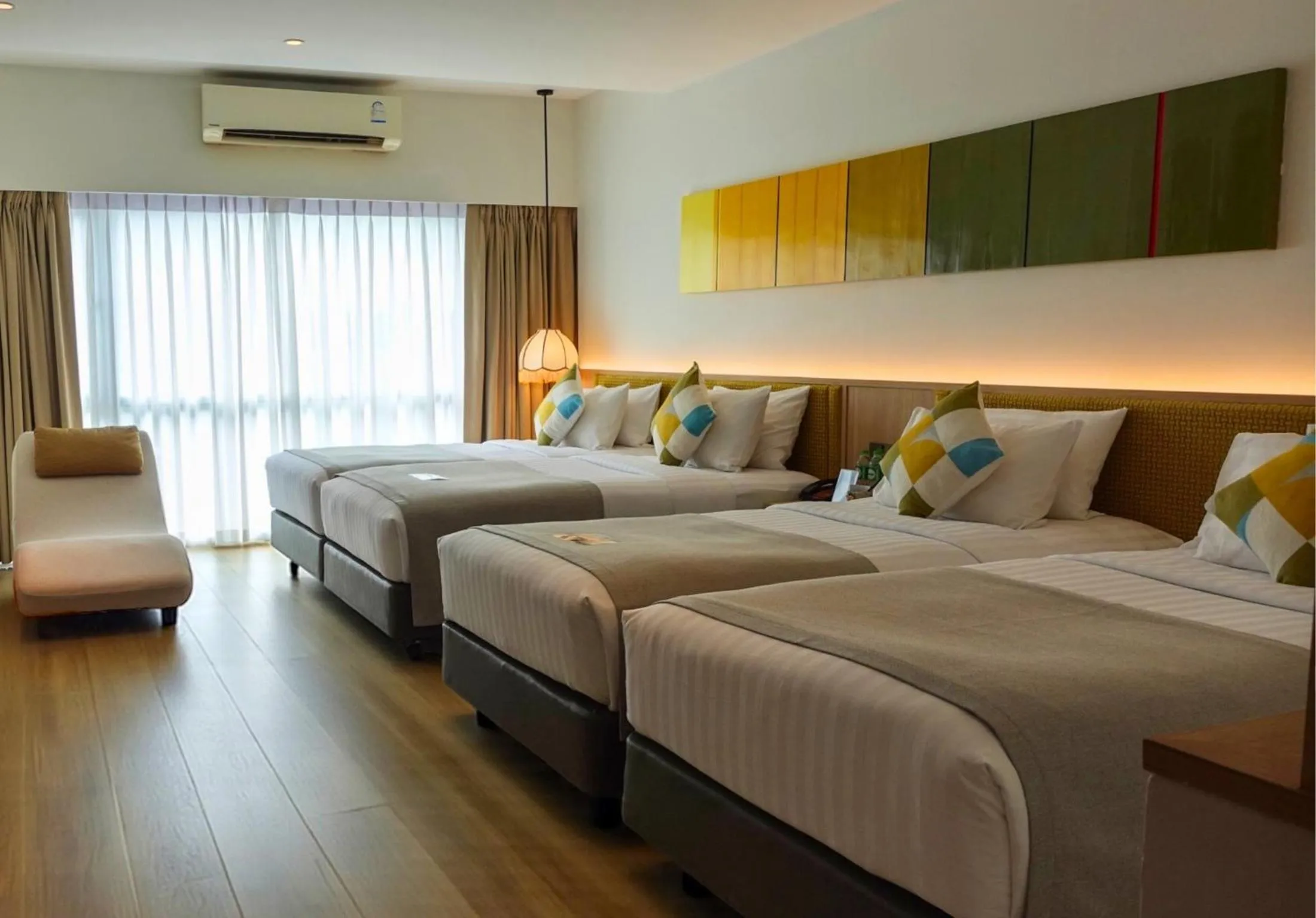 Bed in The Lantern Resorts Patong