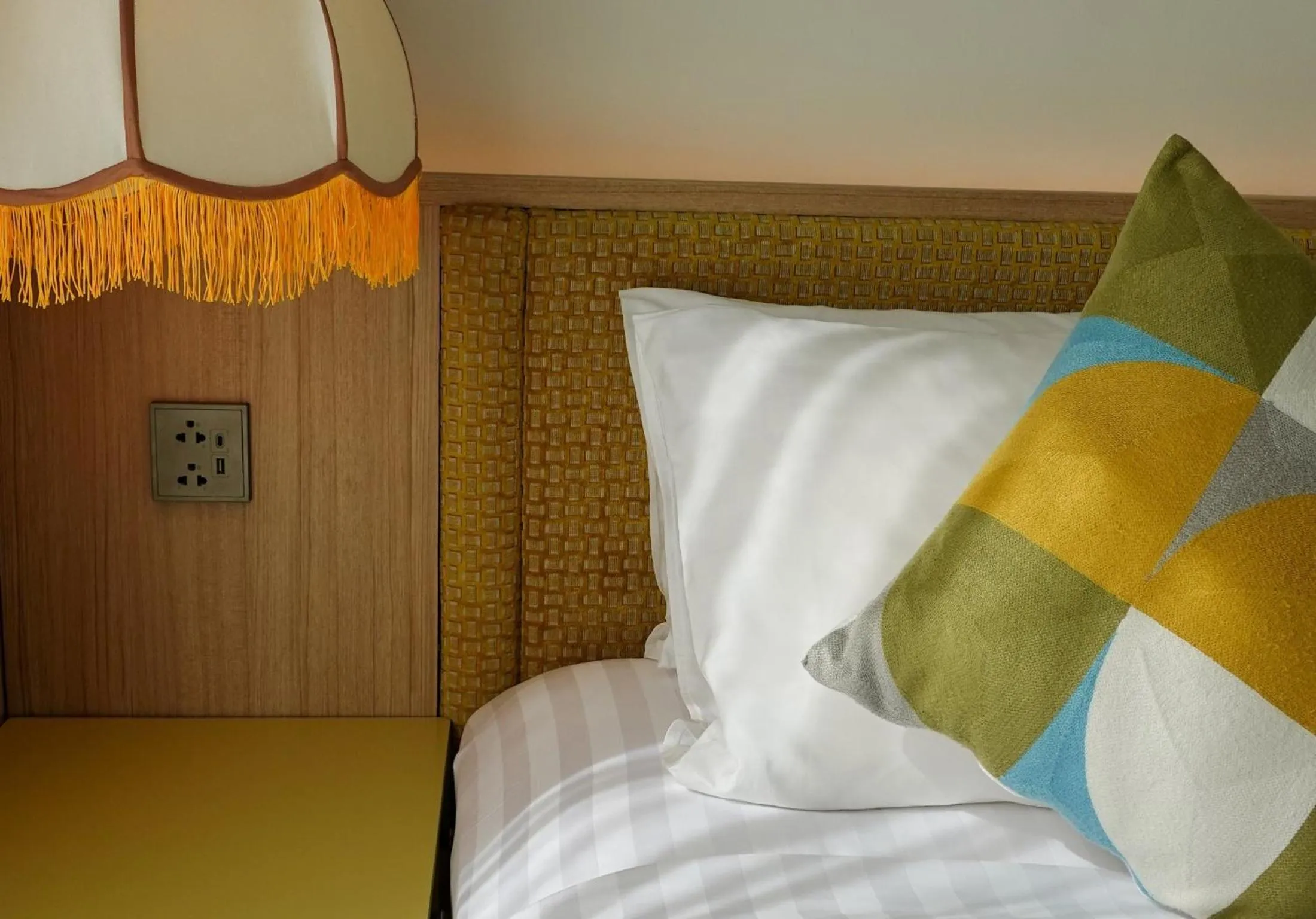 Bed in The Lantern Resorts Patong