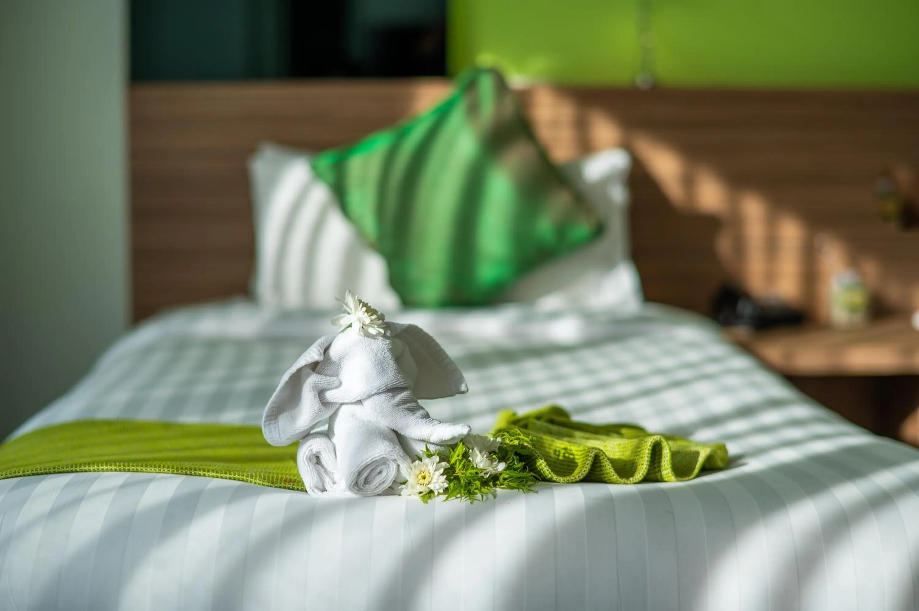 Bed in The Lantern Resorts Patong - SHA Extra Plus