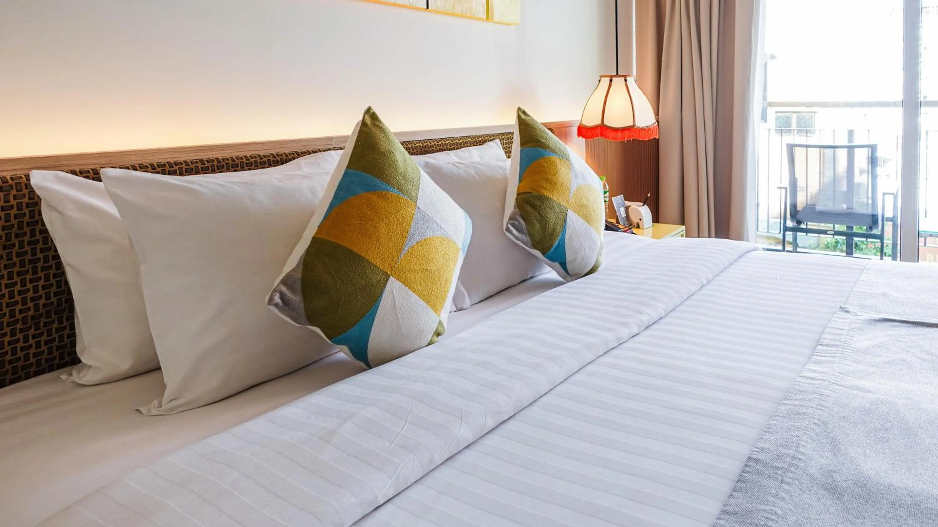 Bed in The Lantern Resorts Patong