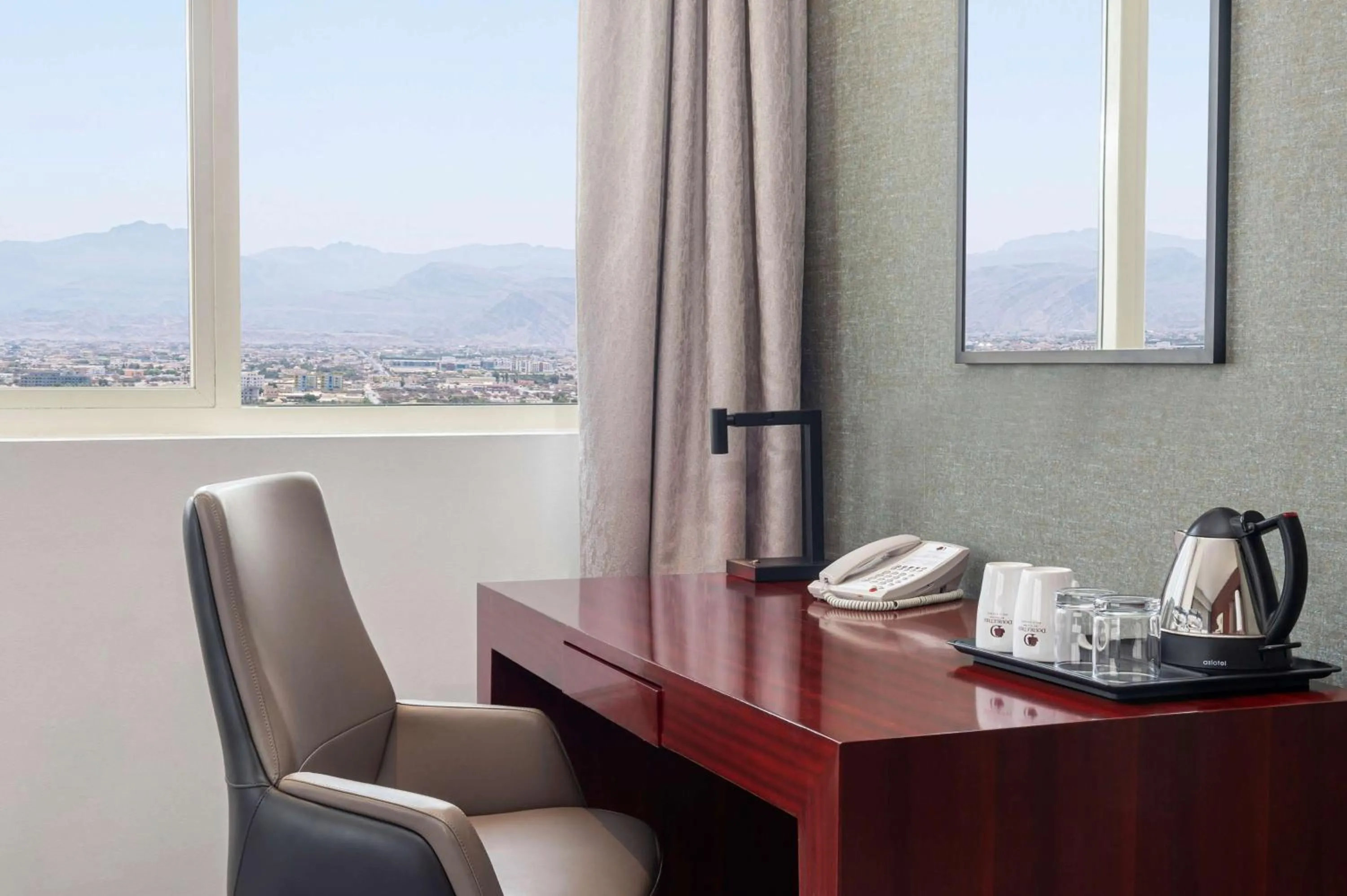 Bedroom, Mountain View in DoubleTree By Hilton Ras Al Khaimah