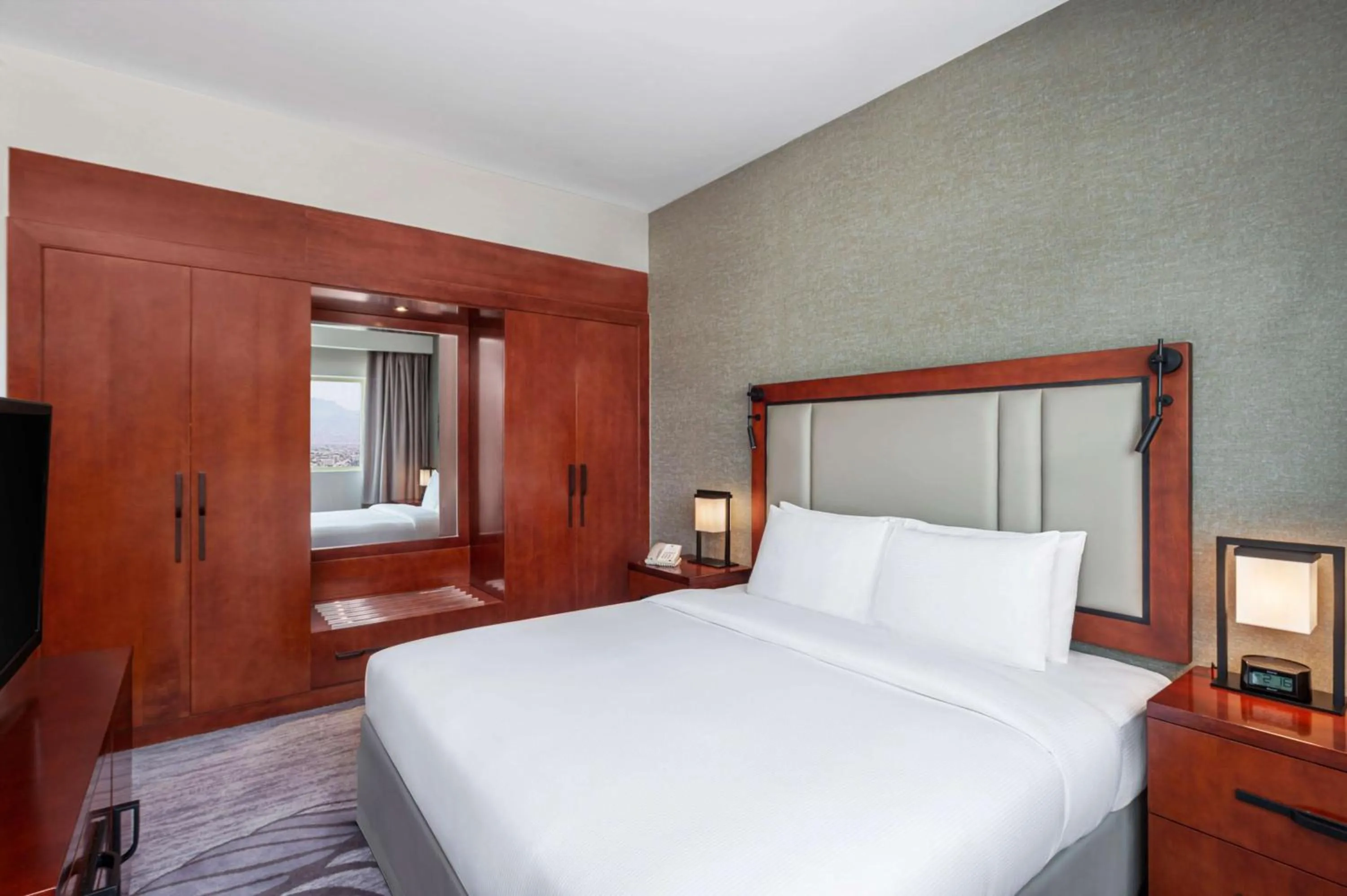 Bed in DoubleTree By Hilton Ras Al Khaimah