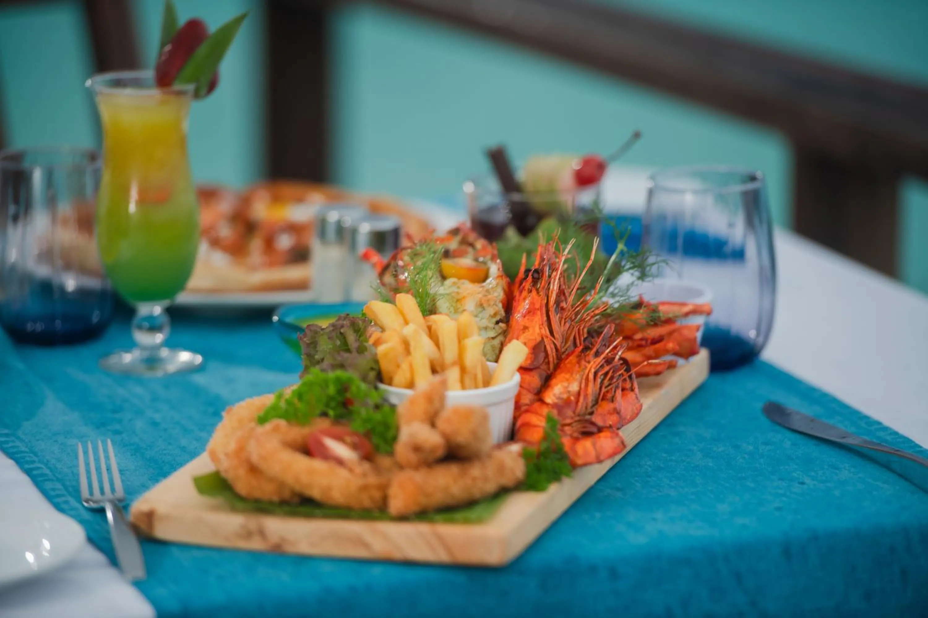 Food and drinks in Makunudu Island- An Intimate Hideaway