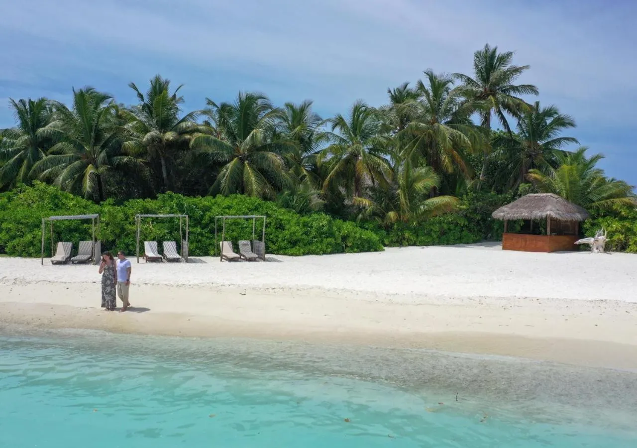 Beach in Makunudu Island- An Intimate Hideaway