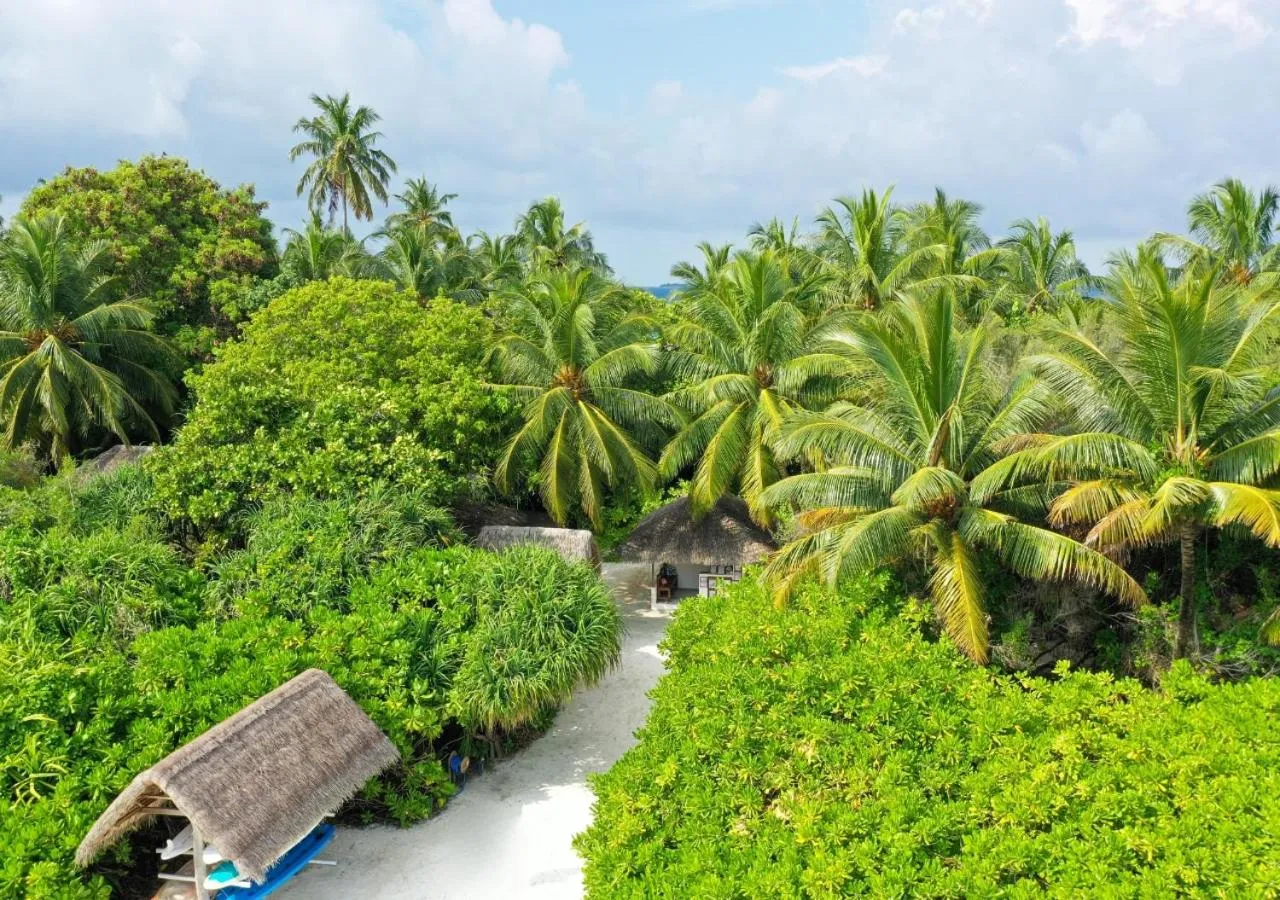 Other in Makunudu Island- An Intimate Hideaway