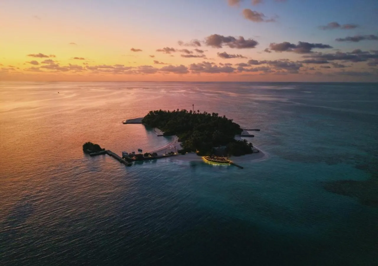 Natural landscape in Makunudu Island- An Intimate Hideaway