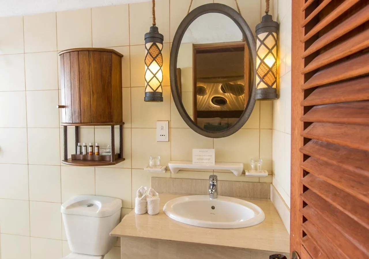 Bathroom in Makunudu Island- An Intimate Hideaway